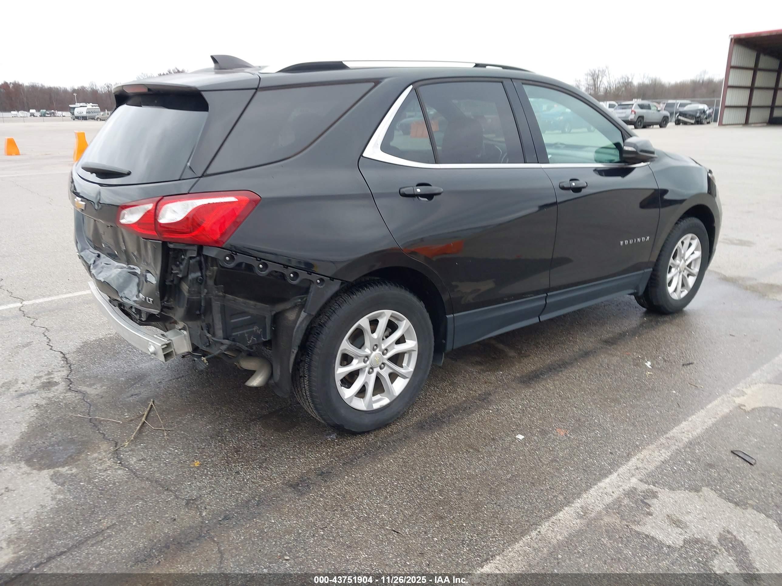 CHEVROLET EQUINOX image 4