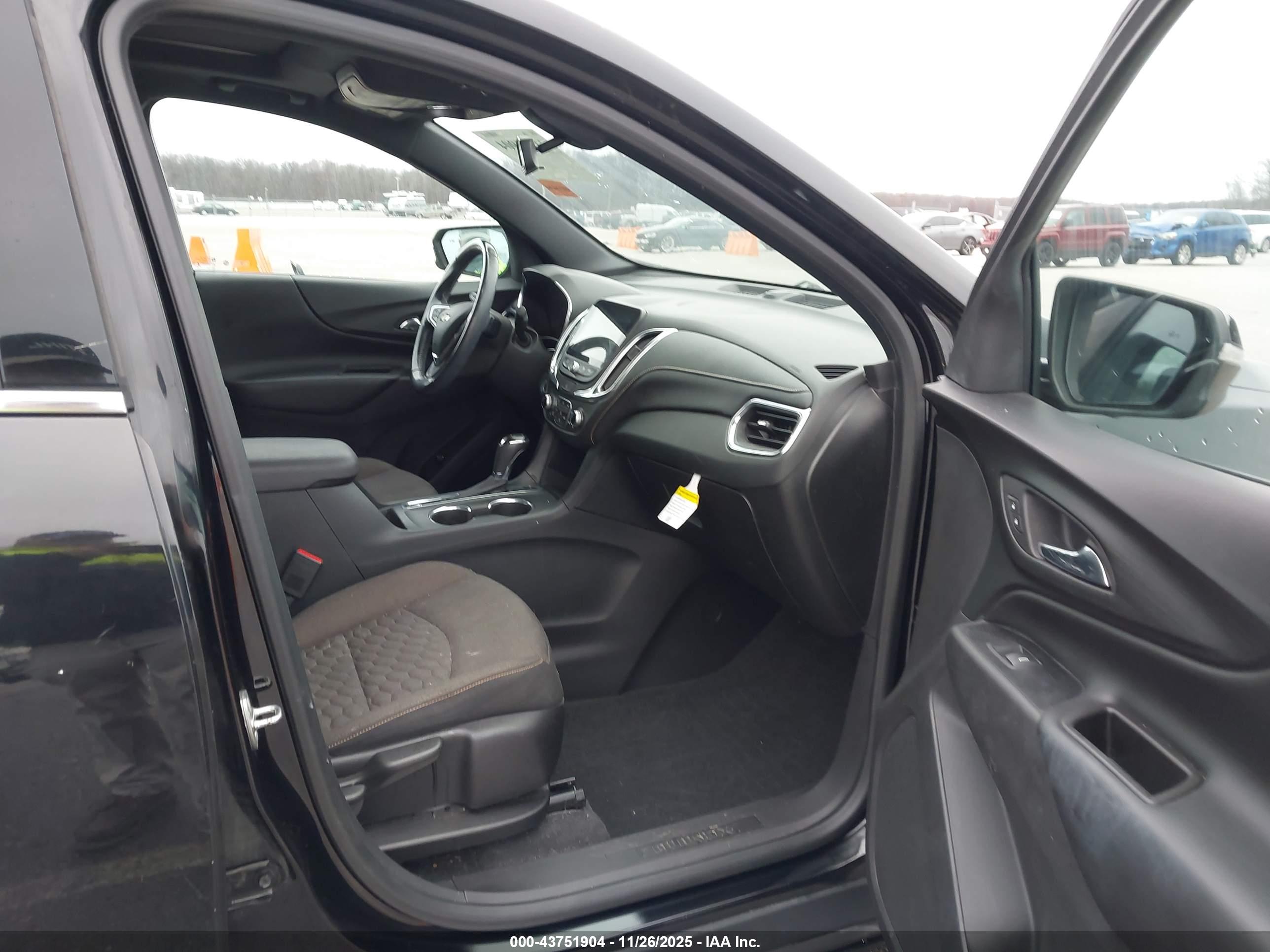 CHEVROLET EQUINOX image 5