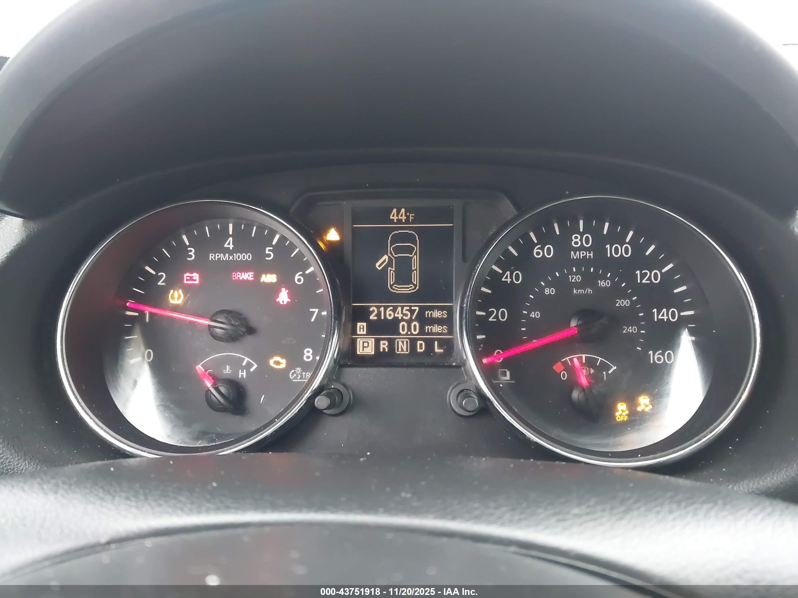 NISSAN ROGUE image 7