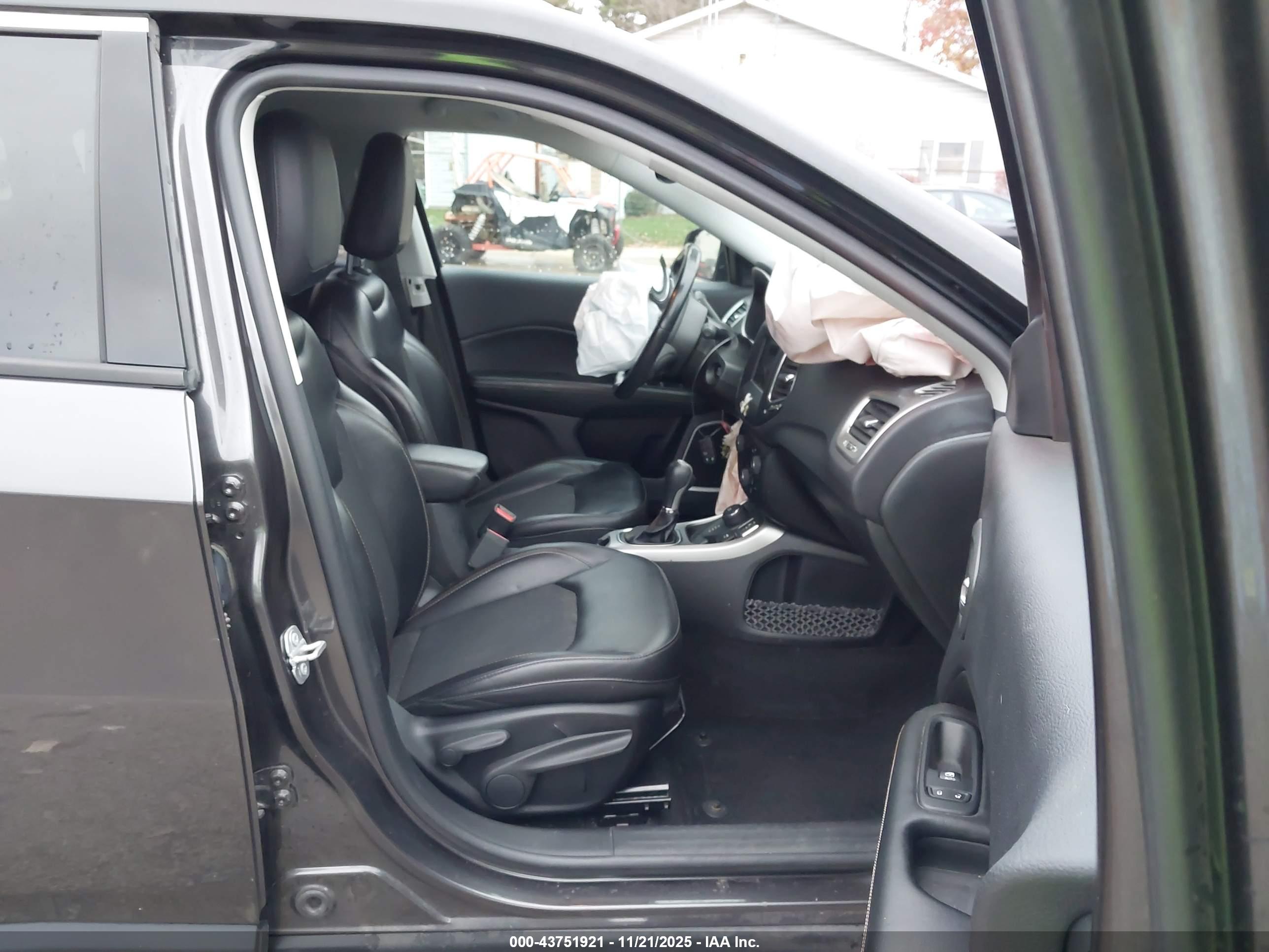 JEEP COMPASS image 5