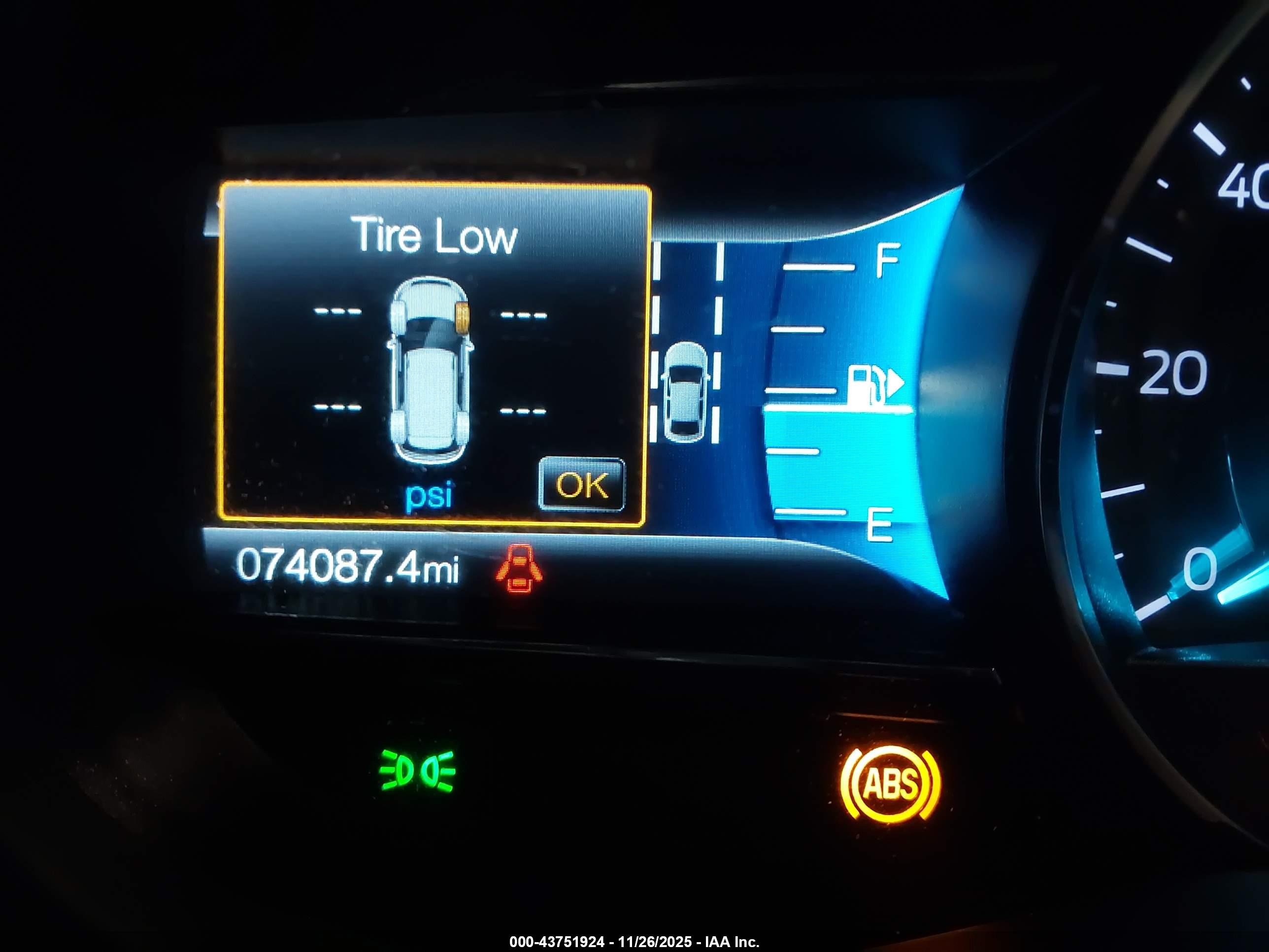 FORD EXPLORER image 7