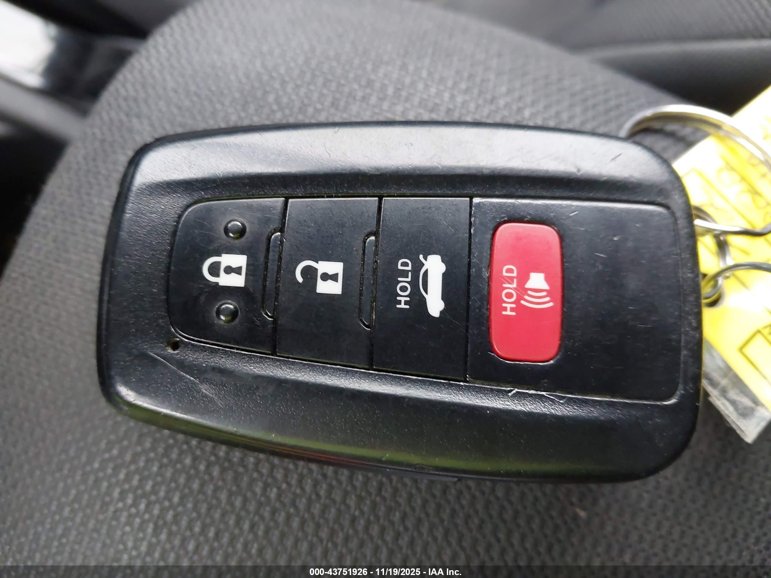 TOYOTA COROLLA image 11
