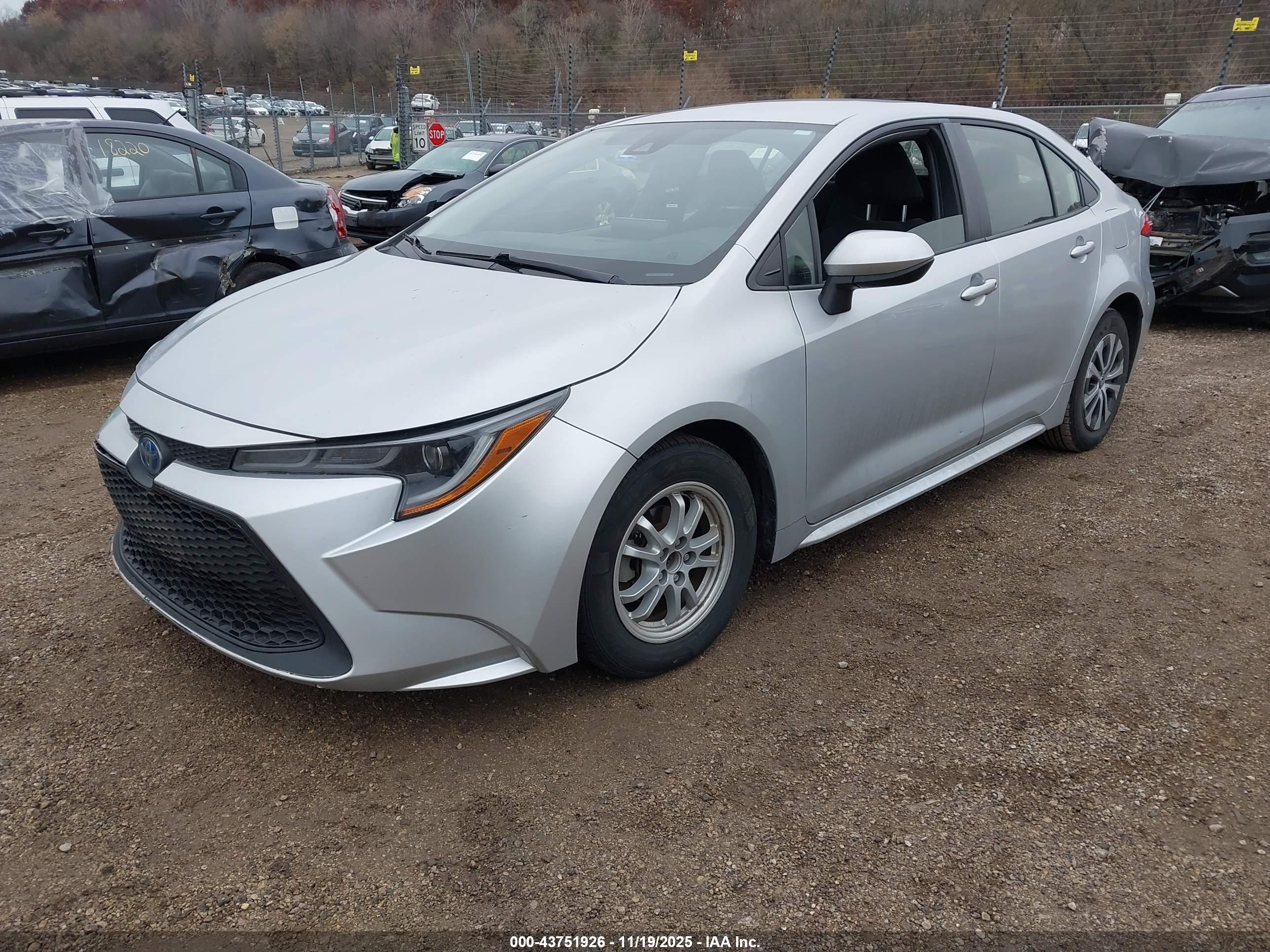 TOYOTA COROLLA image 2