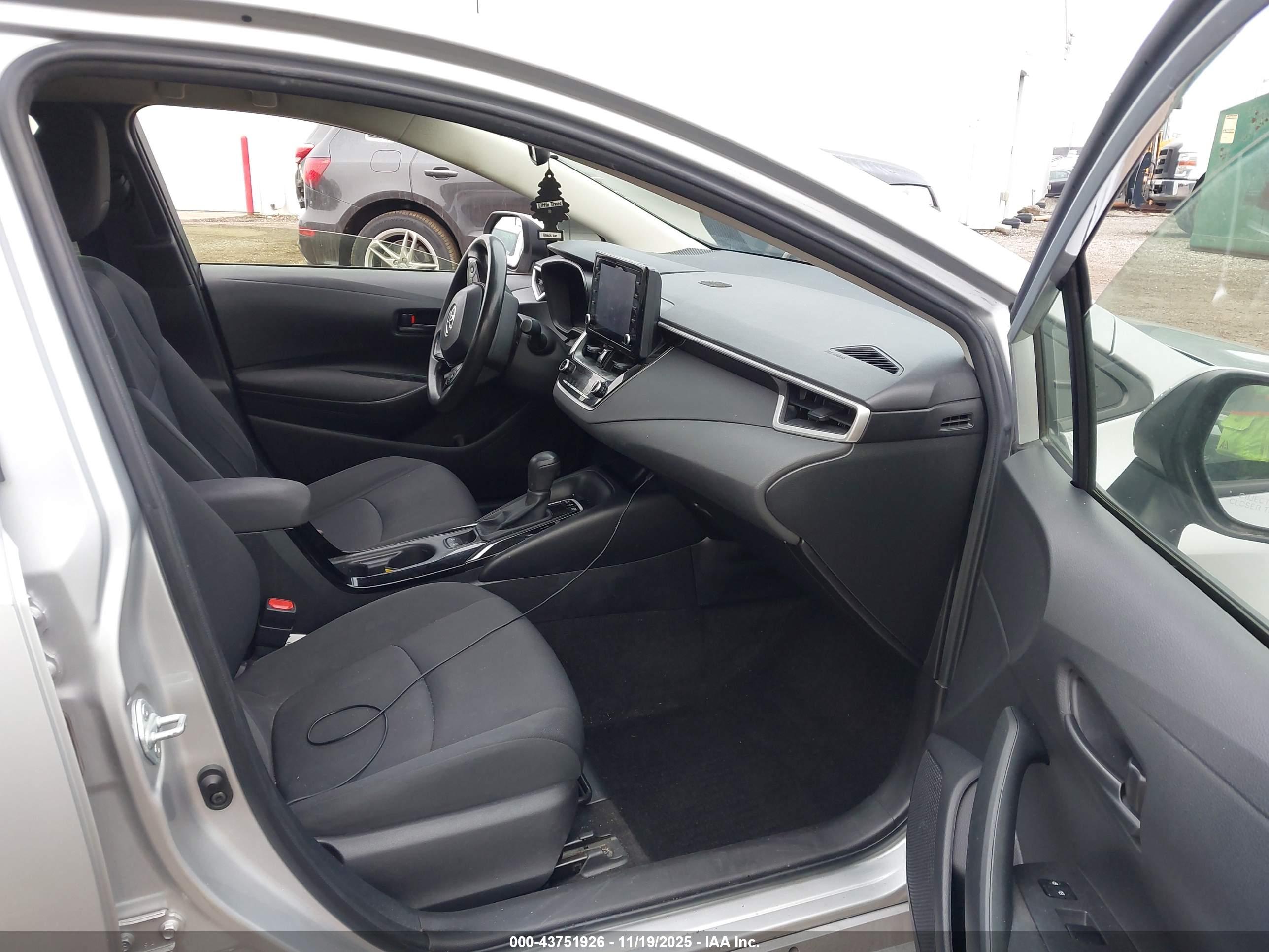TOYOTA COROLLA image 5