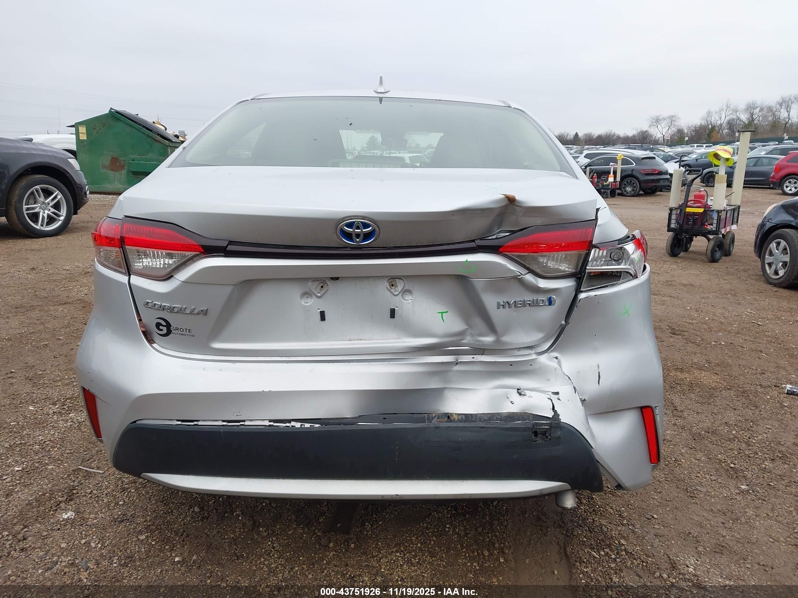 TOYOTA COROLLA image 6