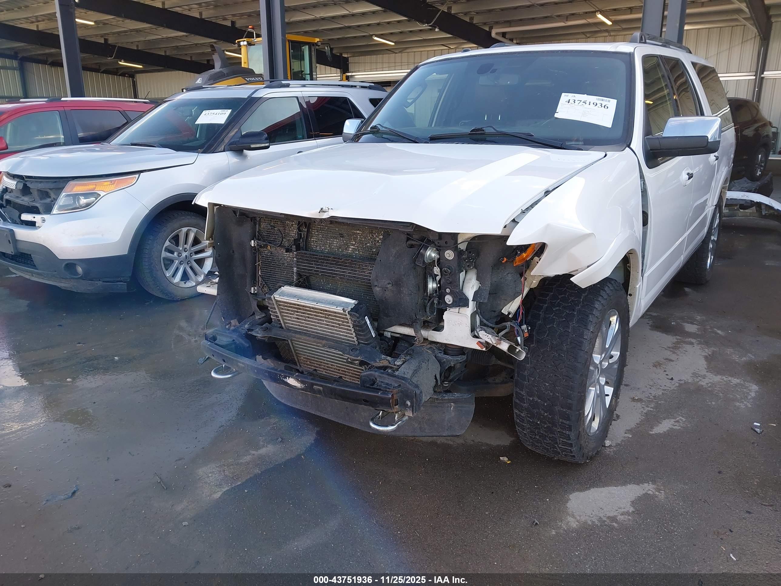 FORD EXPEDITION image 6