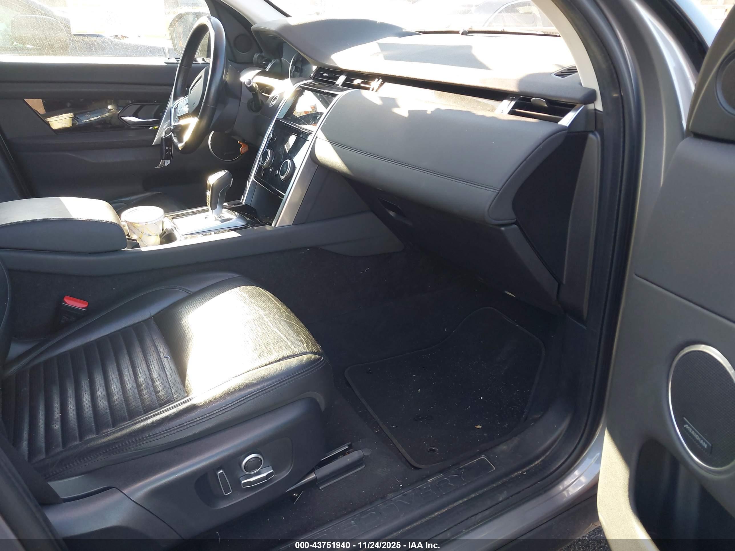 LAND ROVER image 5