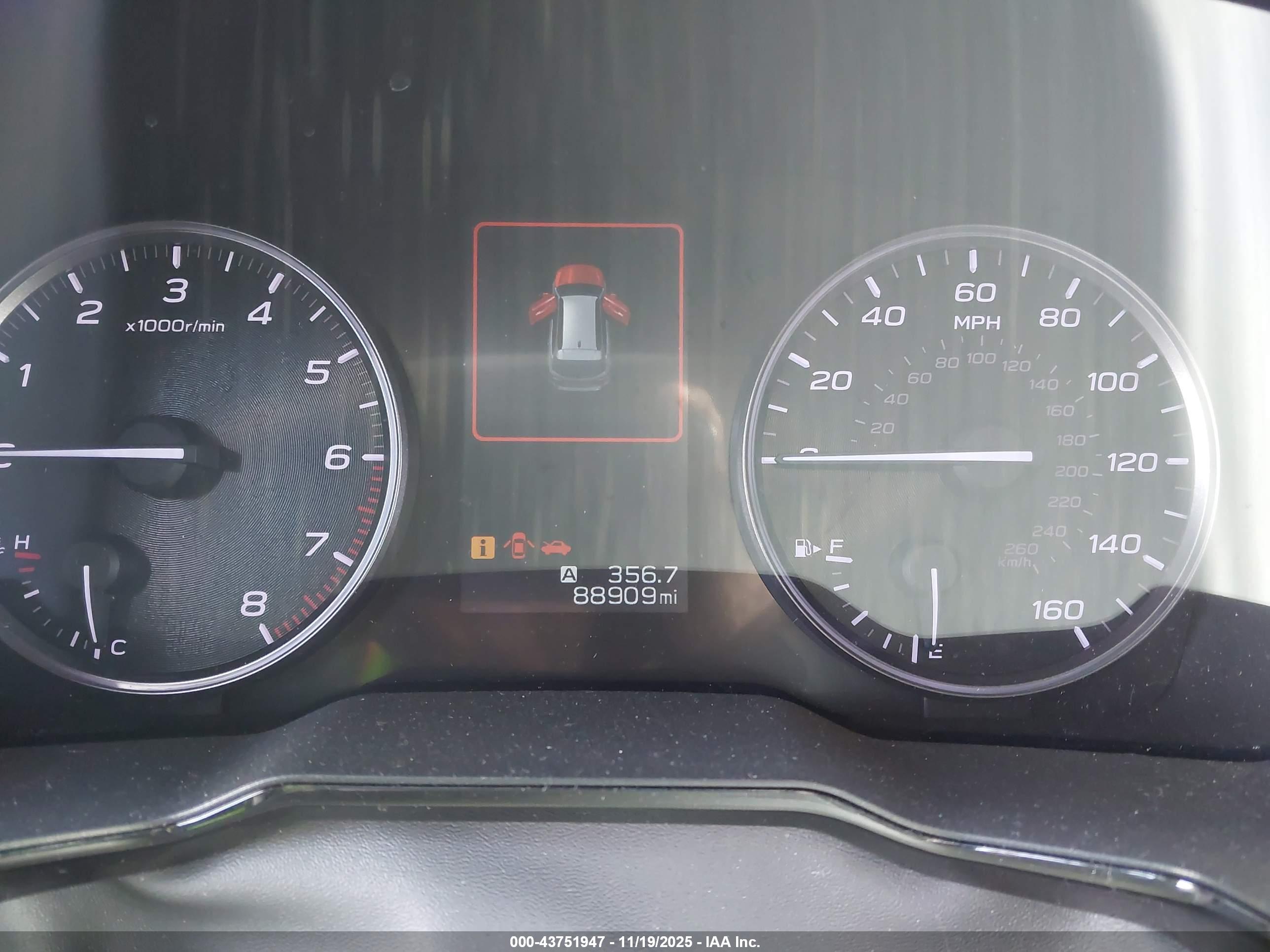 SUBARU OUTBACK image 7