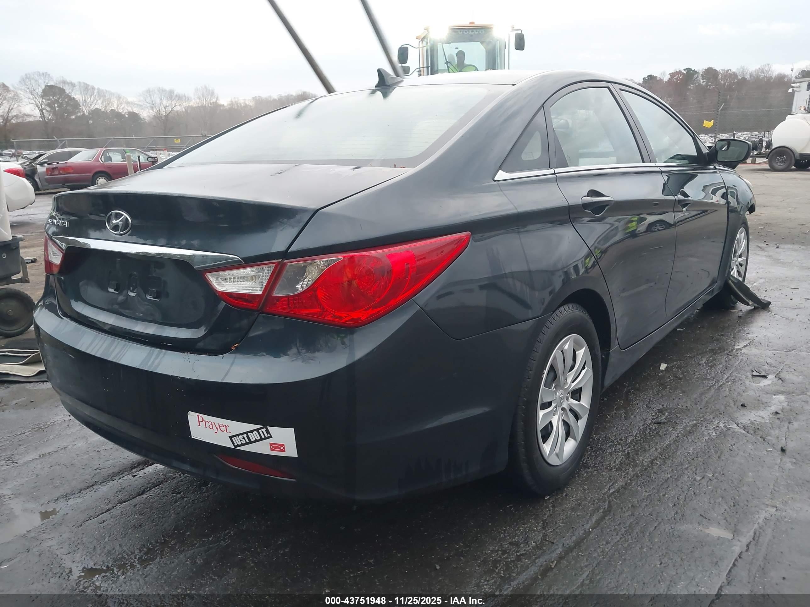 HYUNDAI SONATA image 4