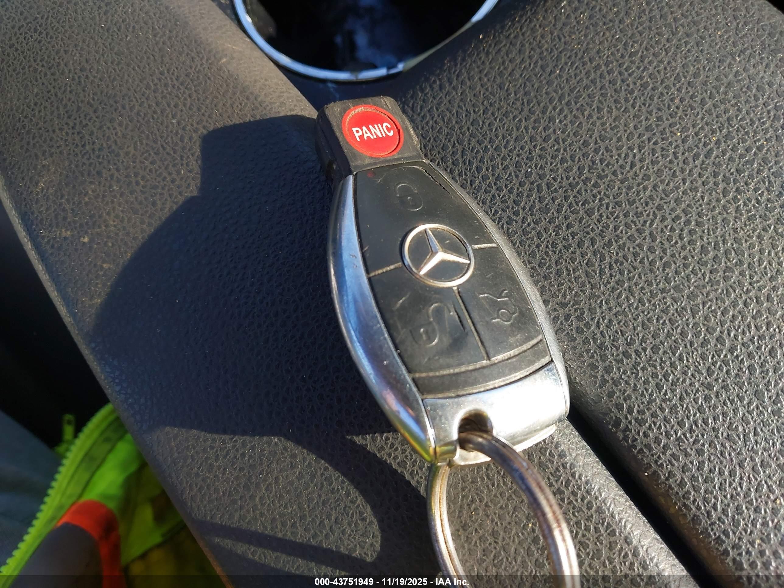 MERCEDES-BENZ C image 11