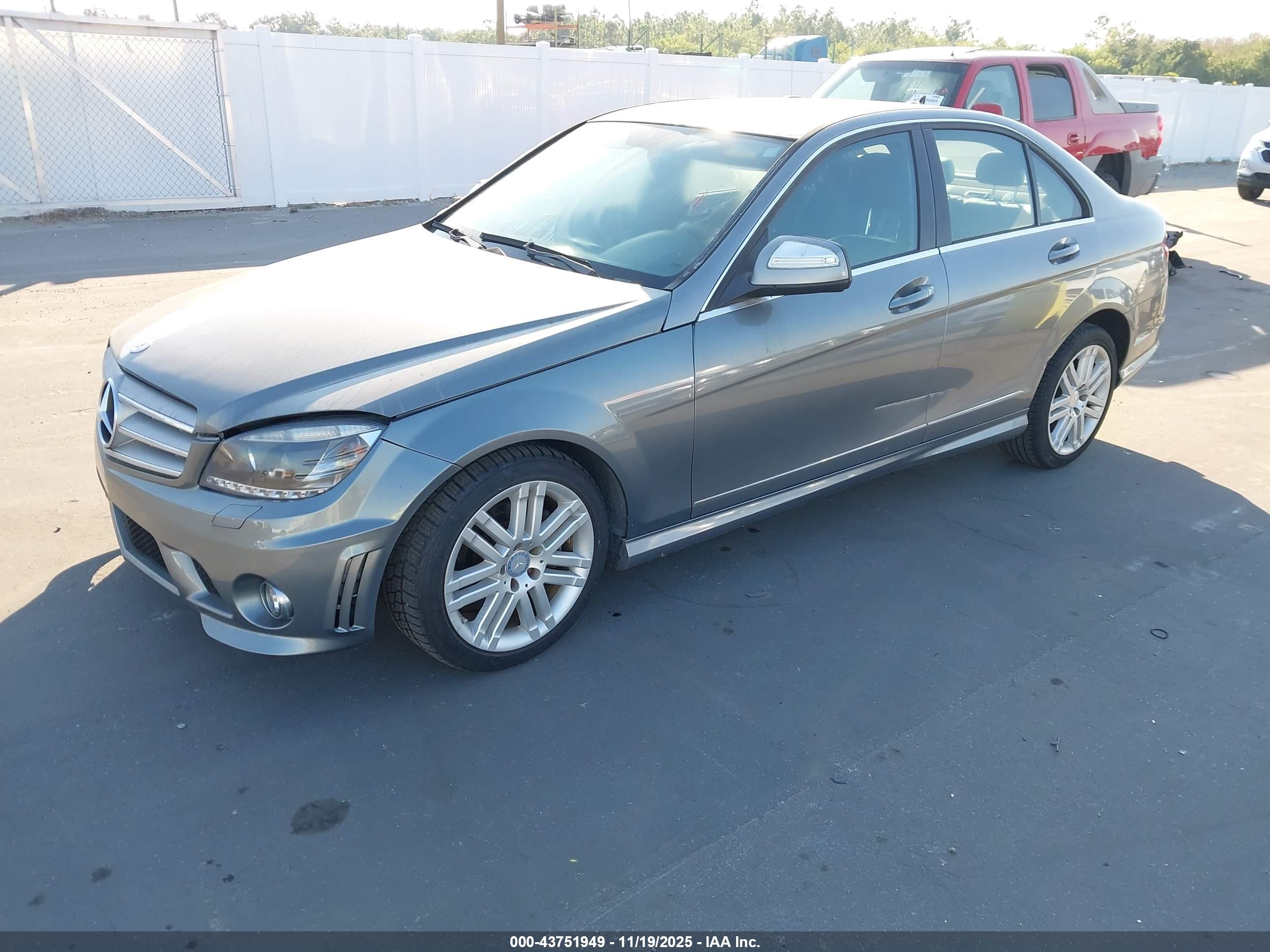 MERCEDES-BENZ C image 2