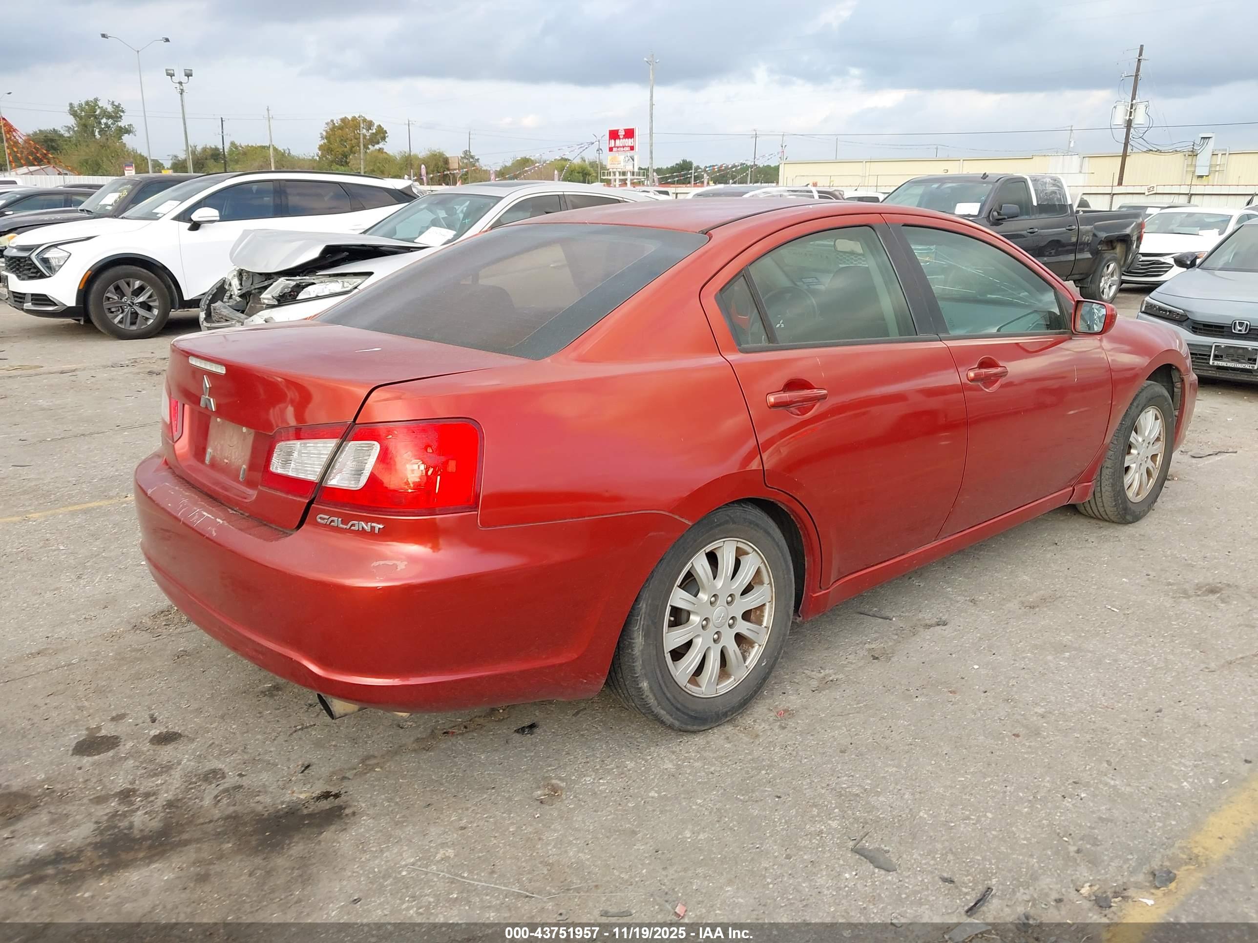 MITSUBISHI GALANT image 4