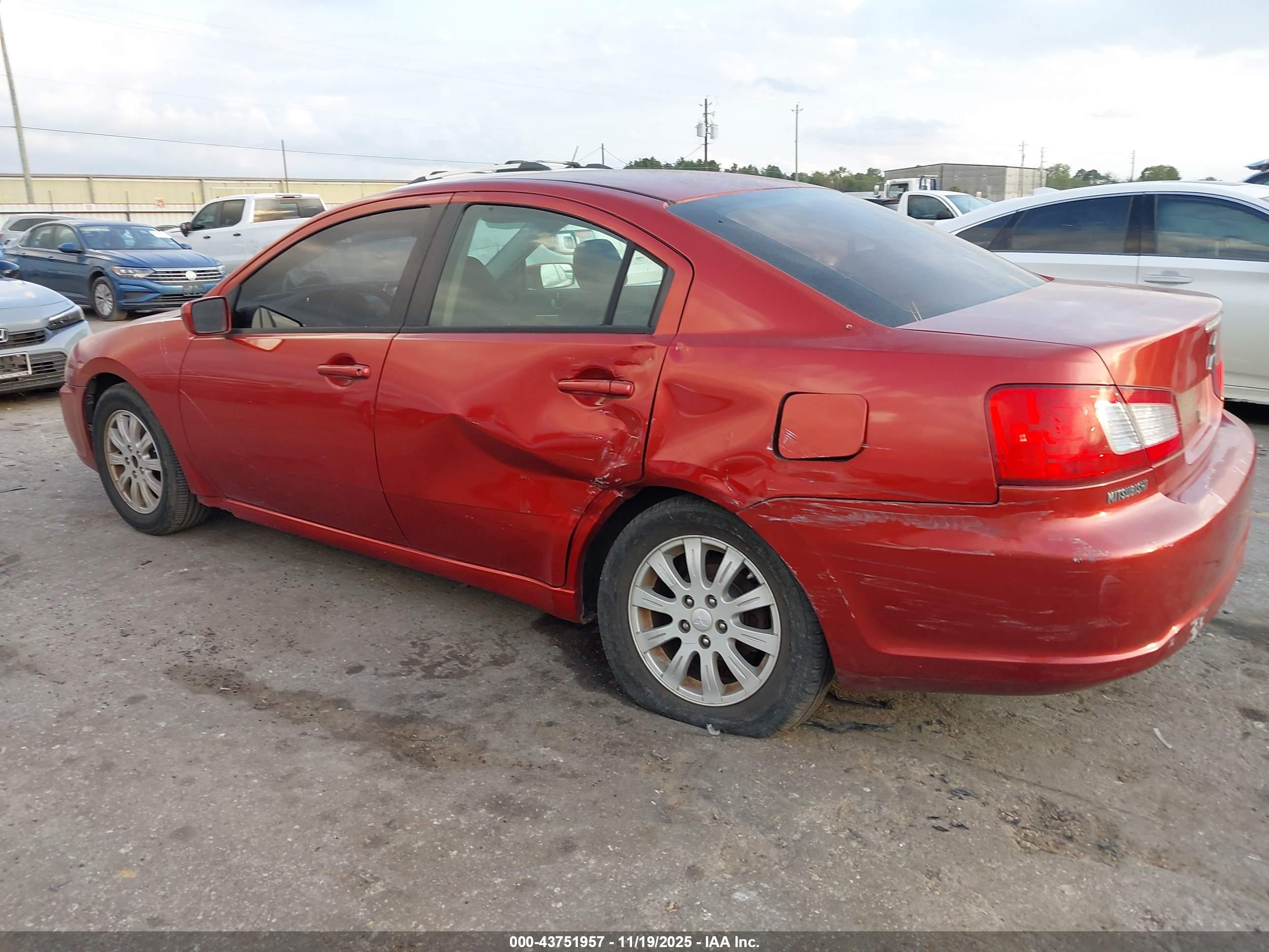 MITSUBISHI GALANT image 6