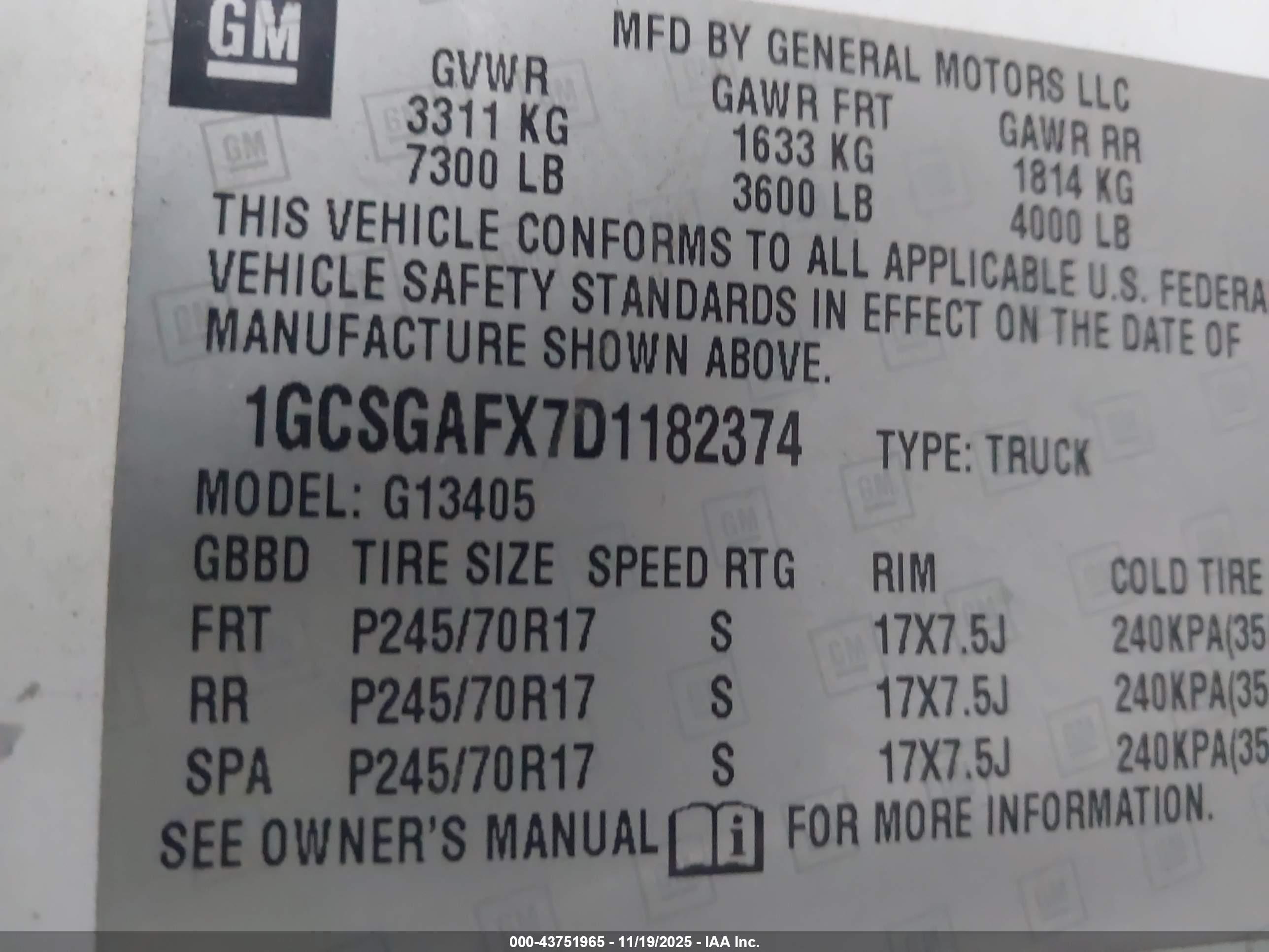 CHEVROLET EXPRESS image 9