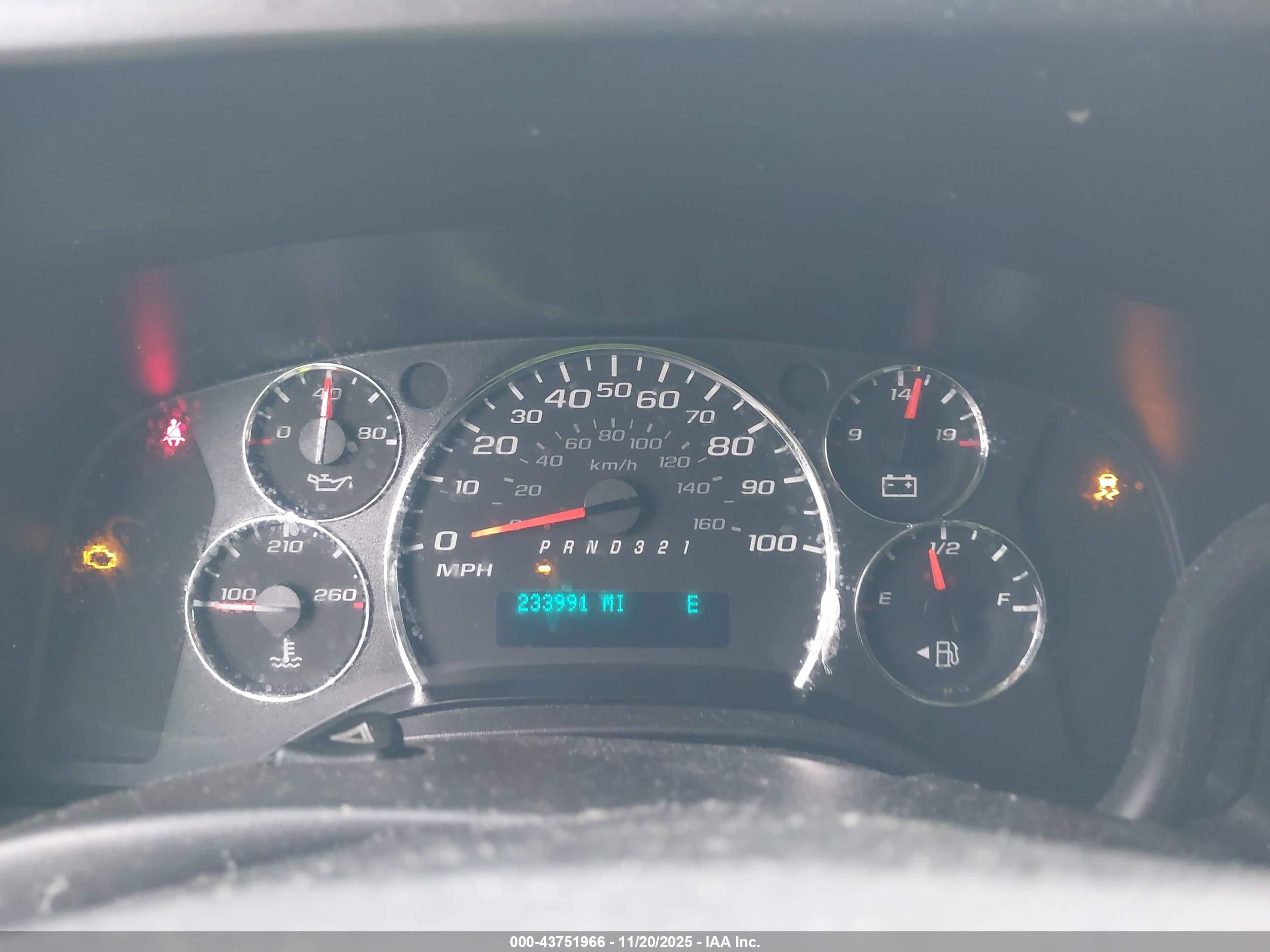 CHEVROLET EXPRESS image 7