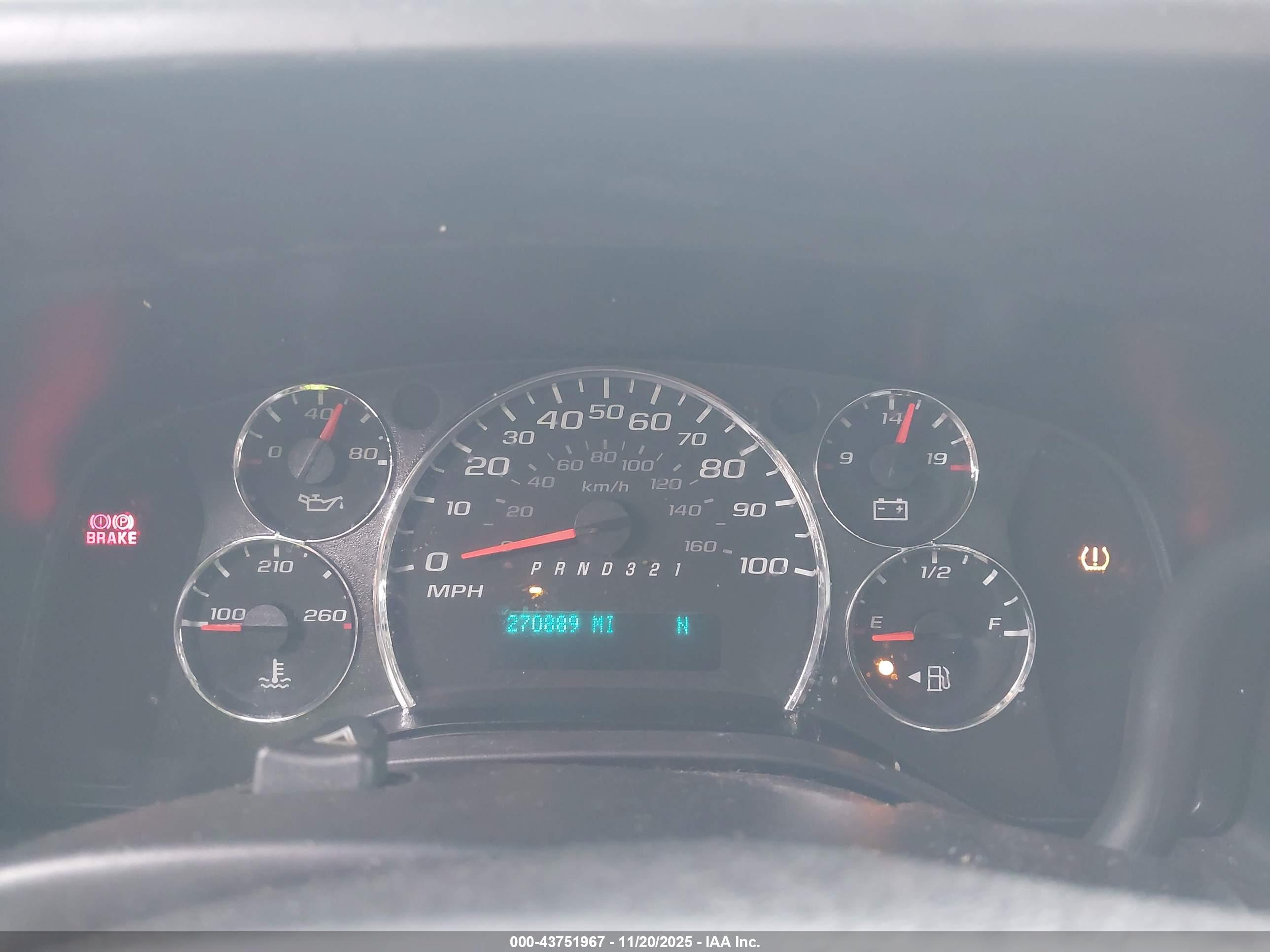 CHEVROLET EXPRESS image 7