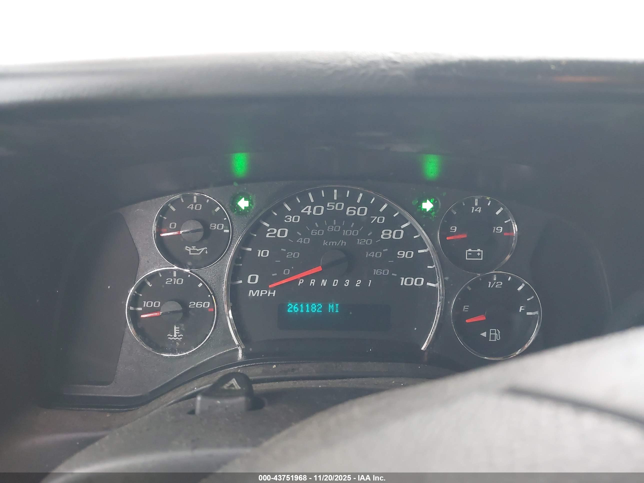 CHEVROLET EXPRESS image 7