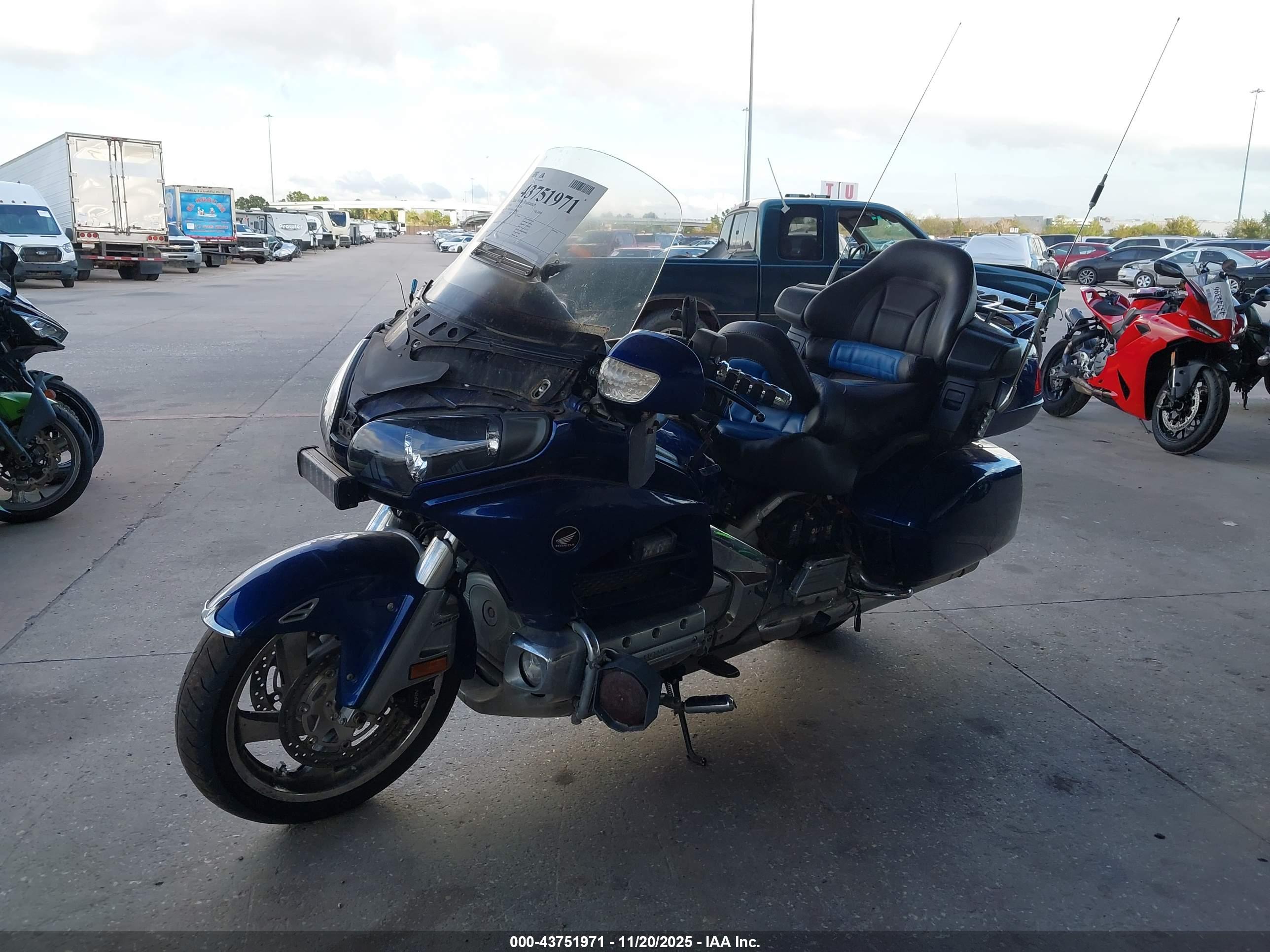 HONDA GL1800 image 2