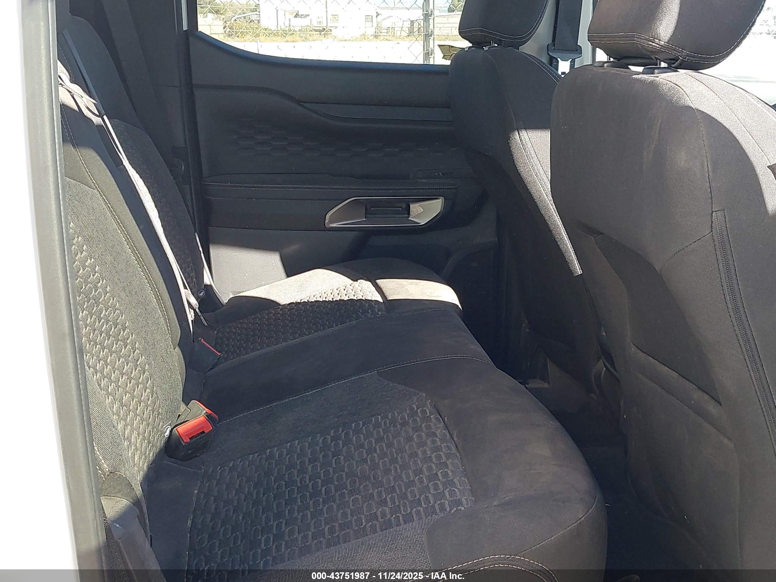 FORD RANGER image 8