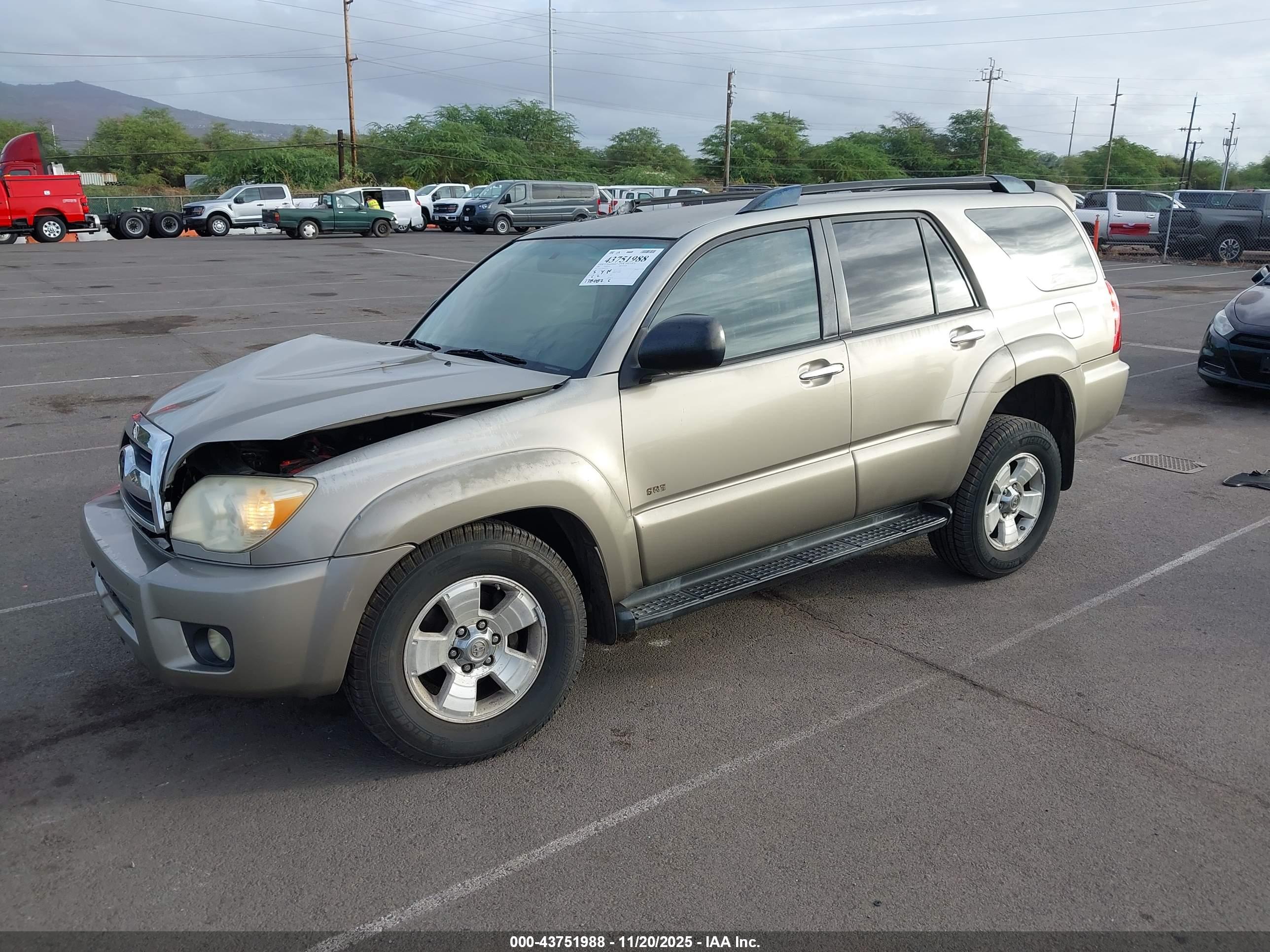 TOYOTA 4RUNNER image 2