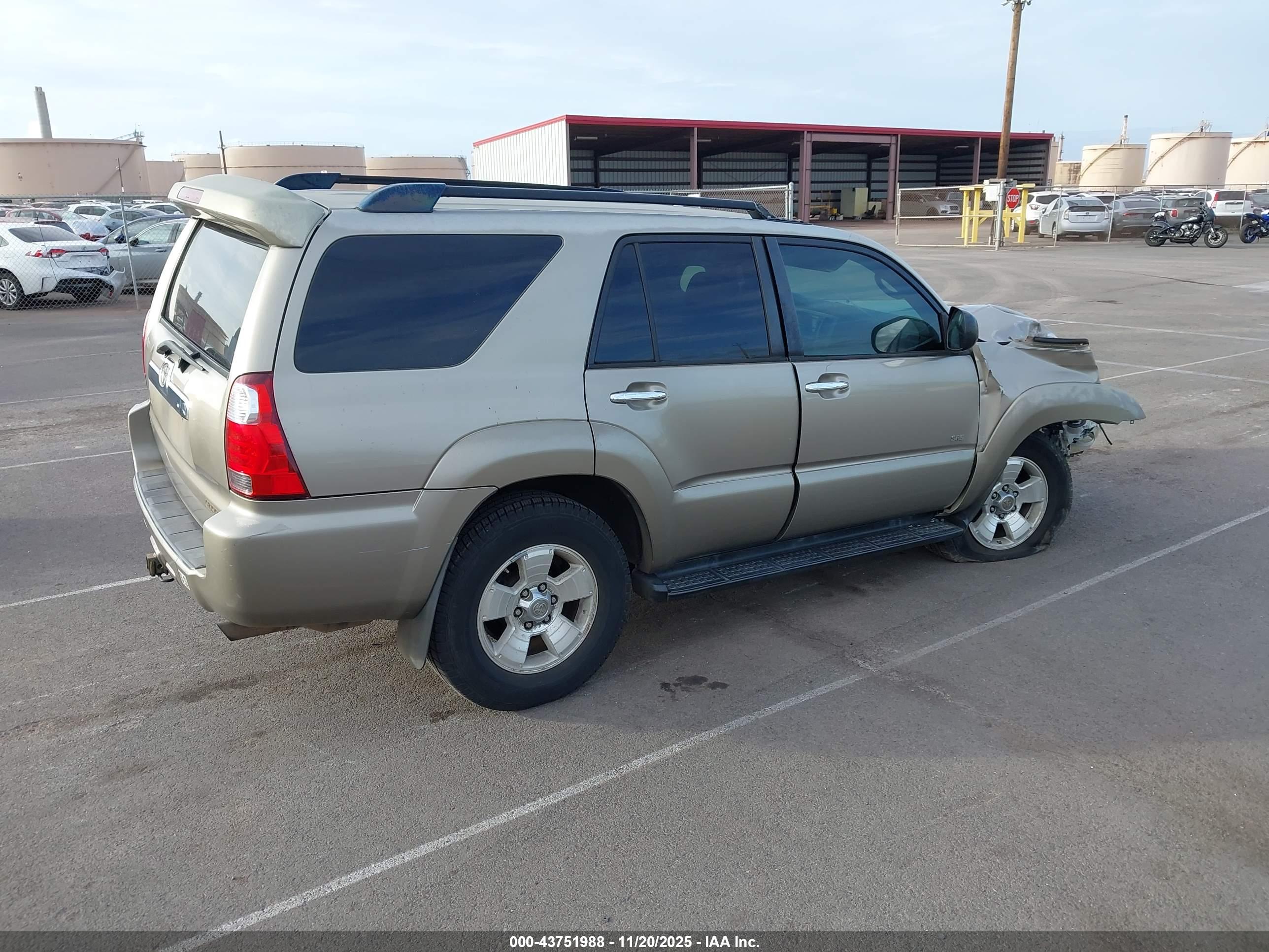 TOYOTA 4RUNNER image 4