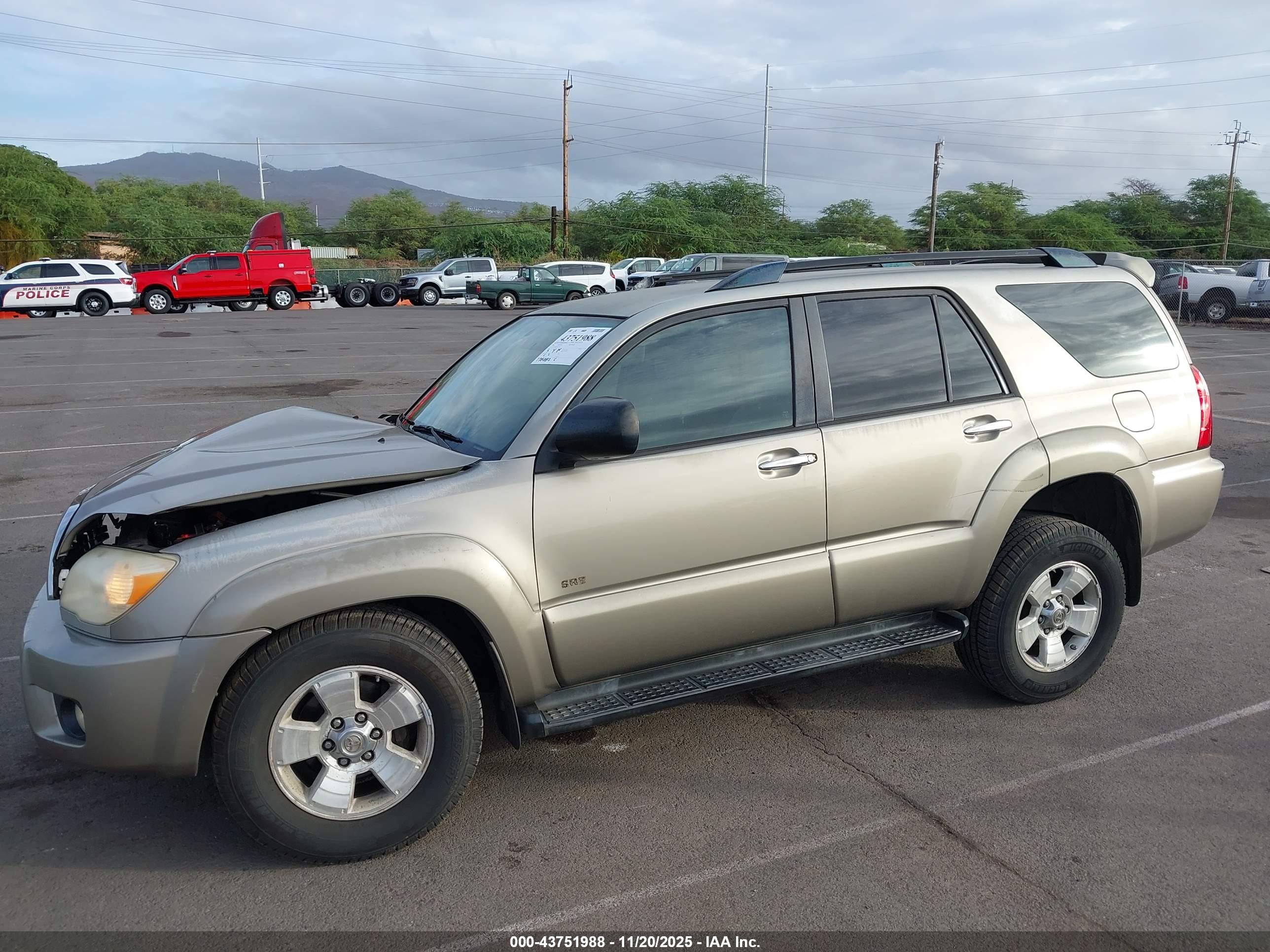 TOYOTA 4RUNNER image 6