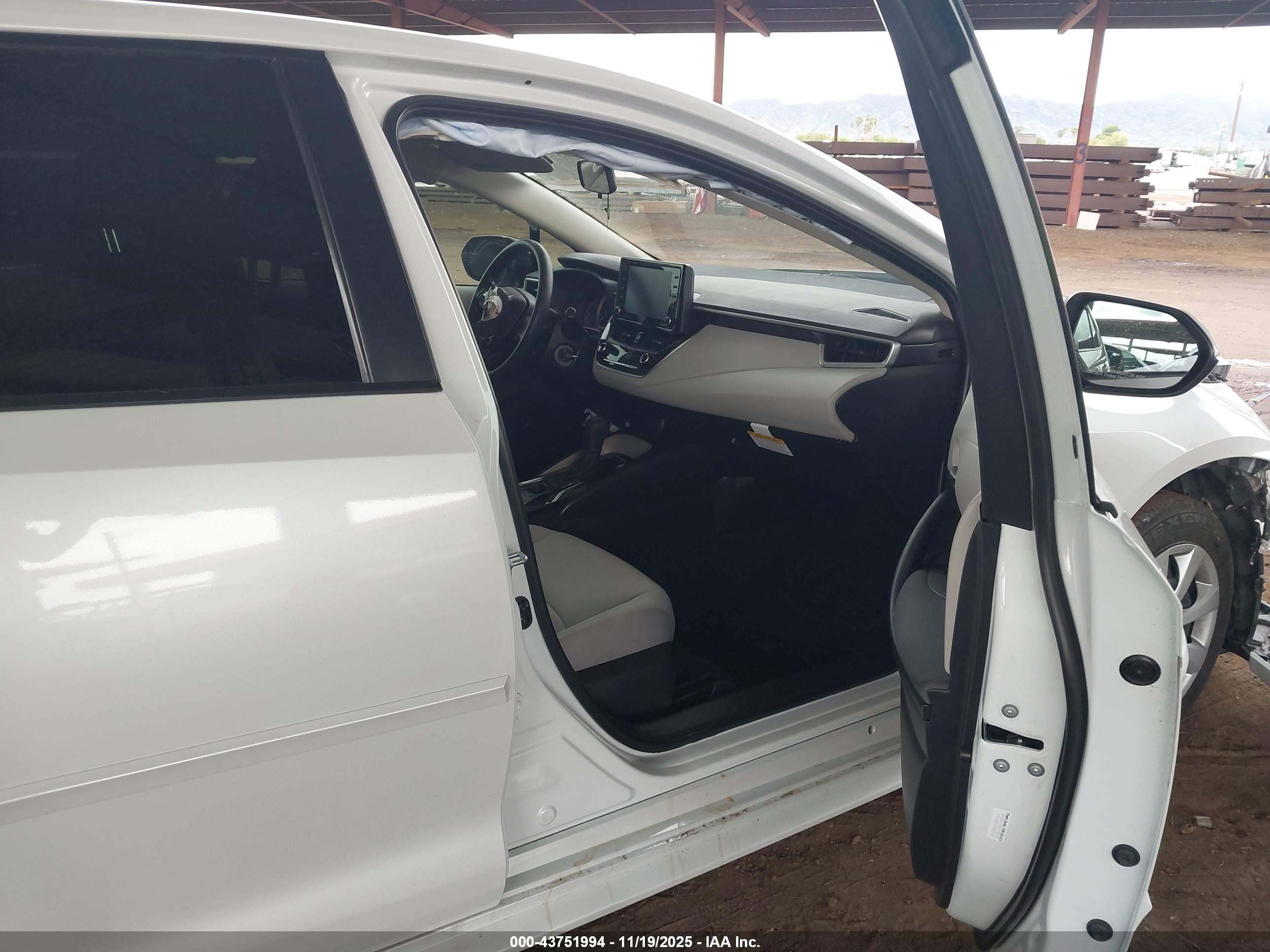 TOYOTA COROLLA image 5