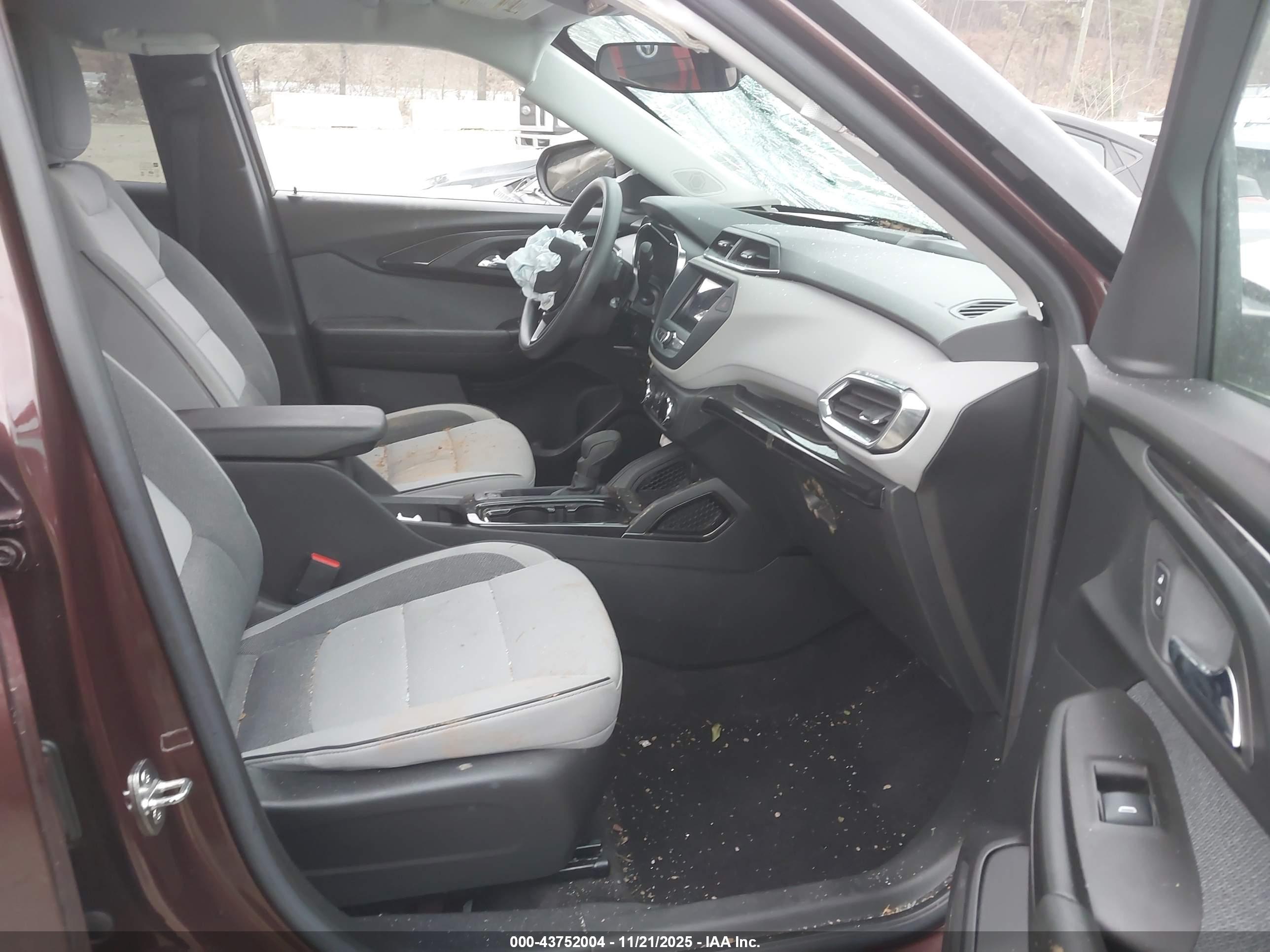 CHEVROLET TRAILBLAZER image 5