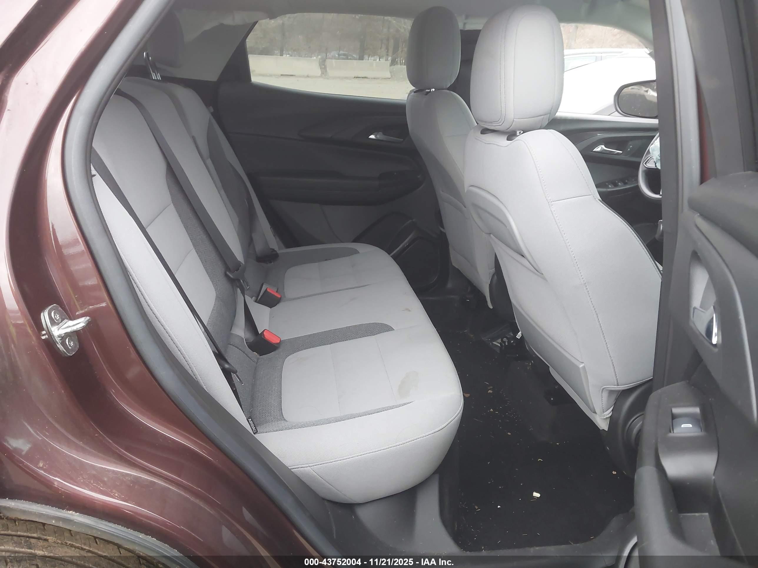 CHEVROLET TRAILBLAZER image 8
