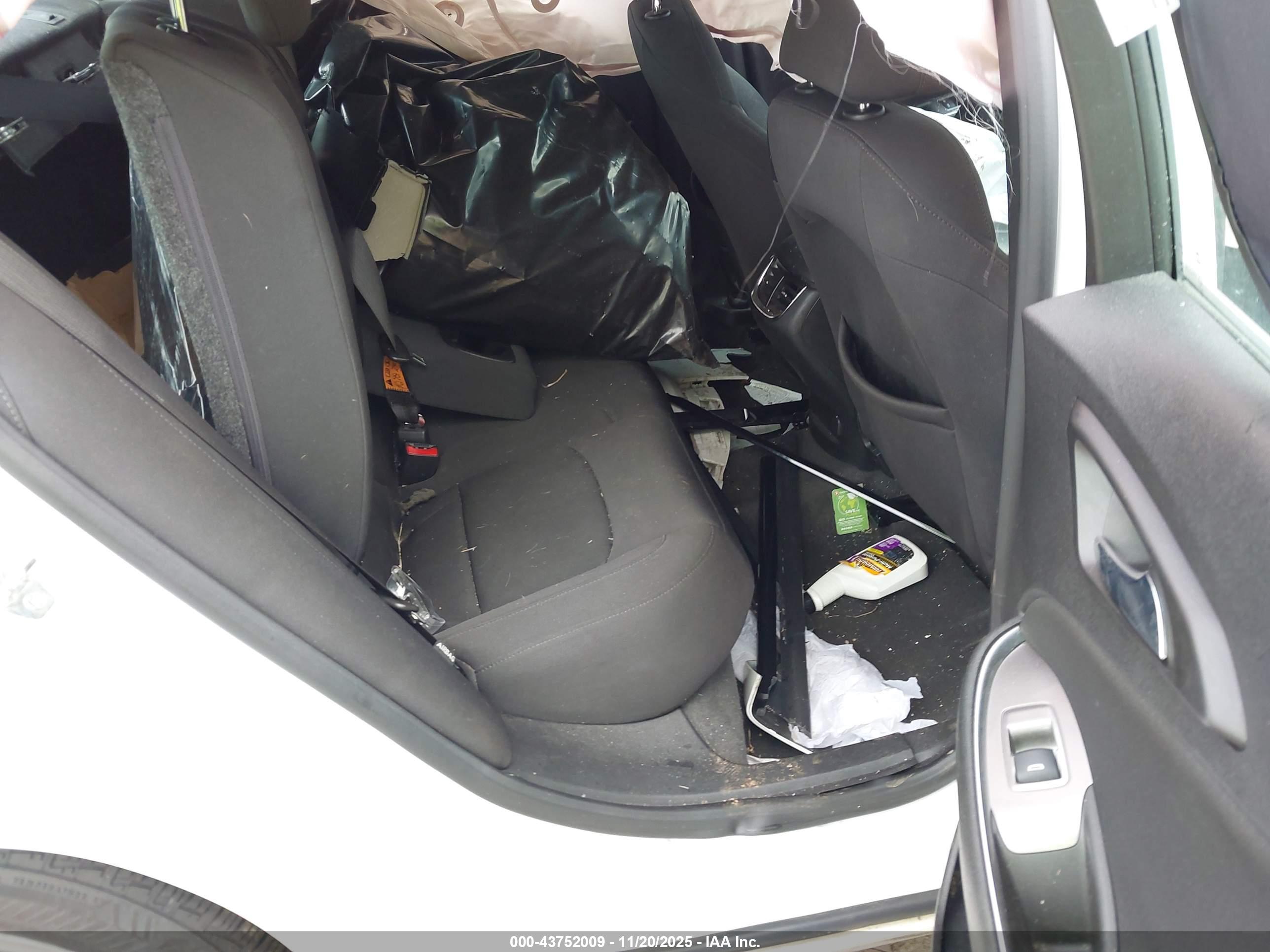 CHEVROLET MALIBU image 8