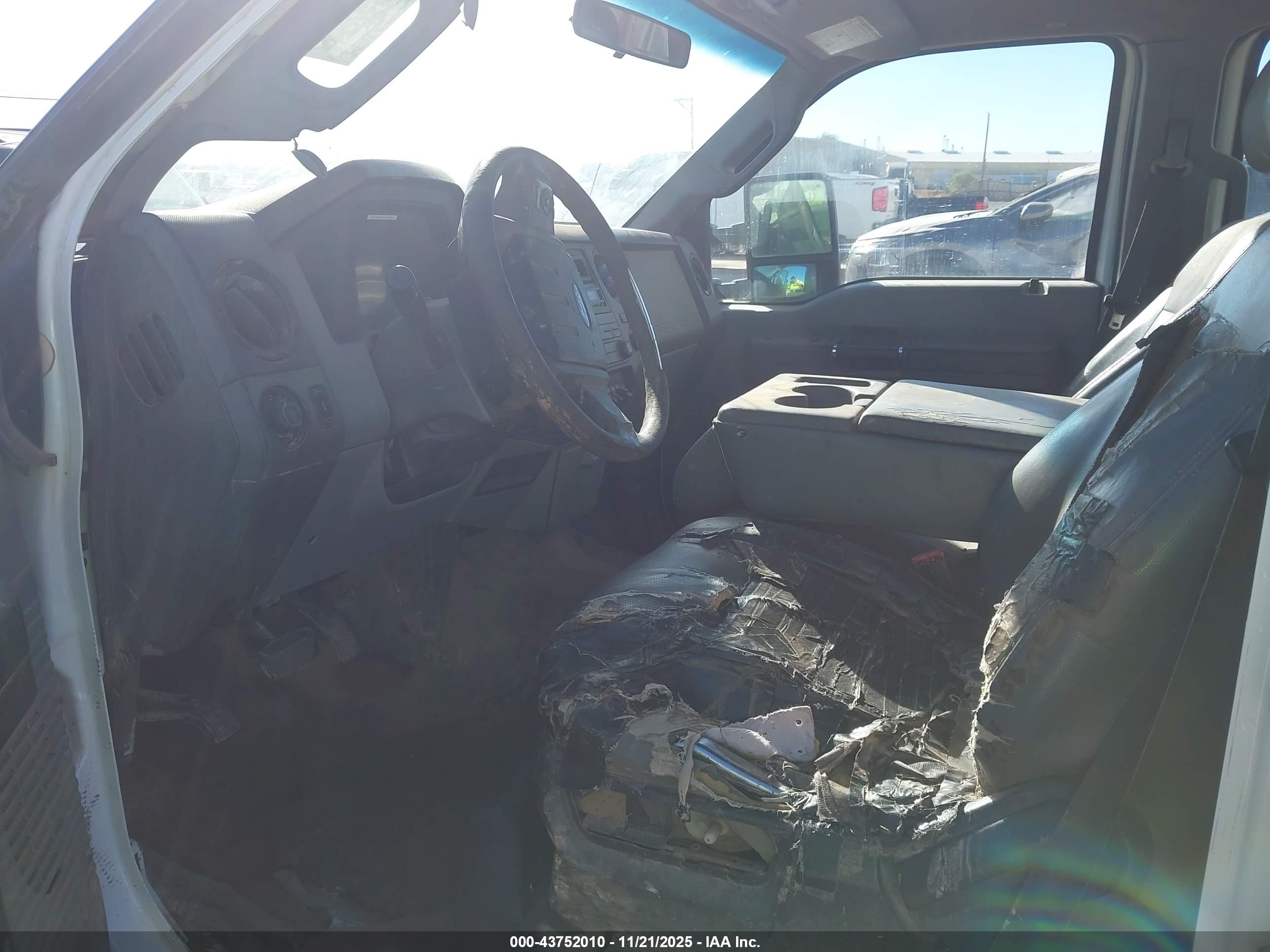 FORD F-350 image 8