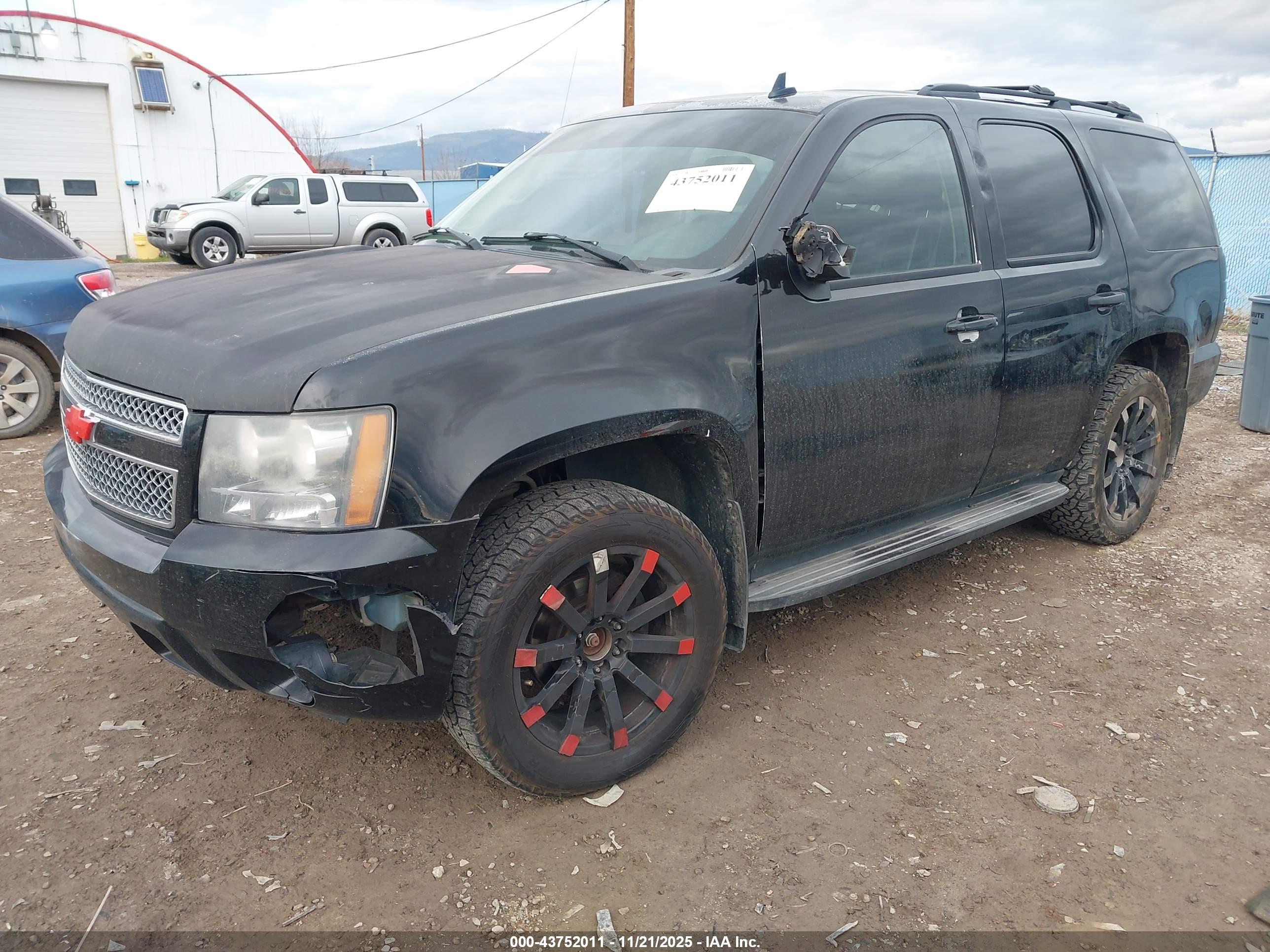 CHEVROLET TAHOE image 2