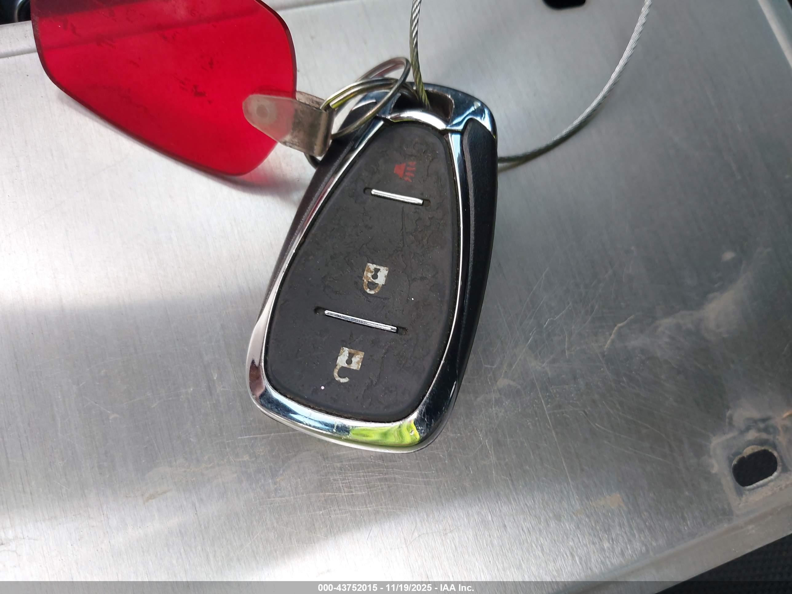 CHEVROLET TRAVERSE image 11