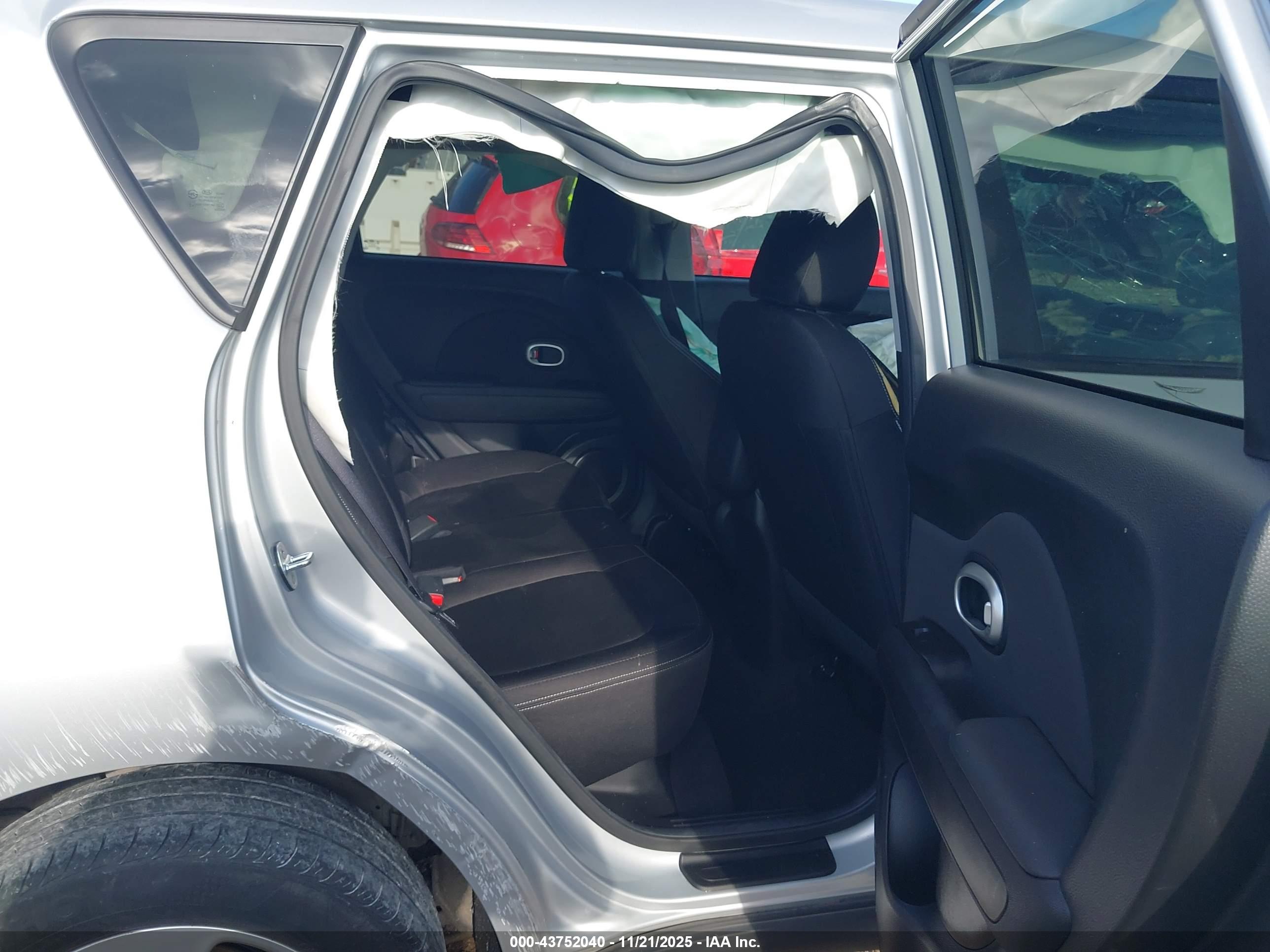KIA SOUL image 8