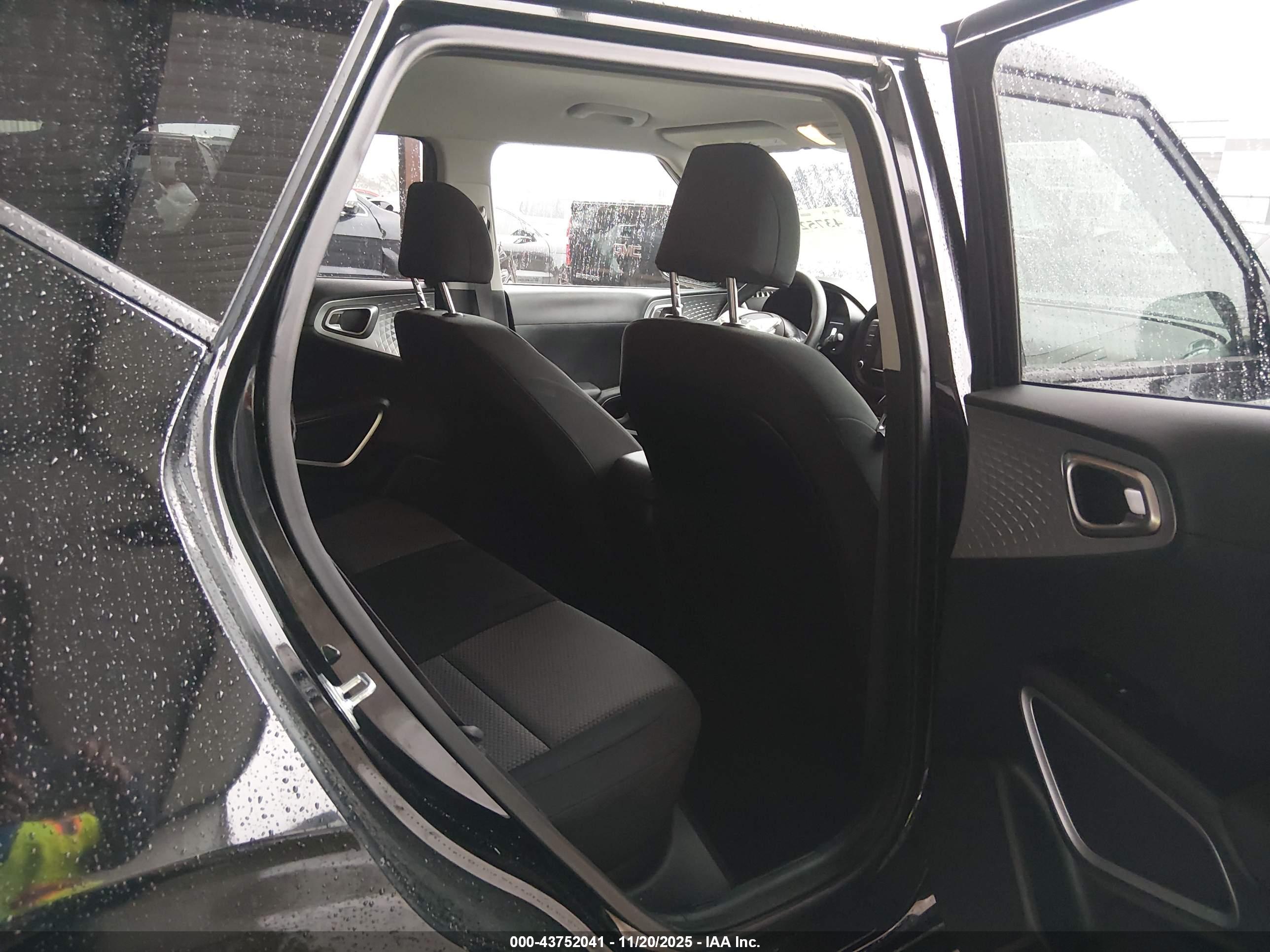 KIA SOUL image 8