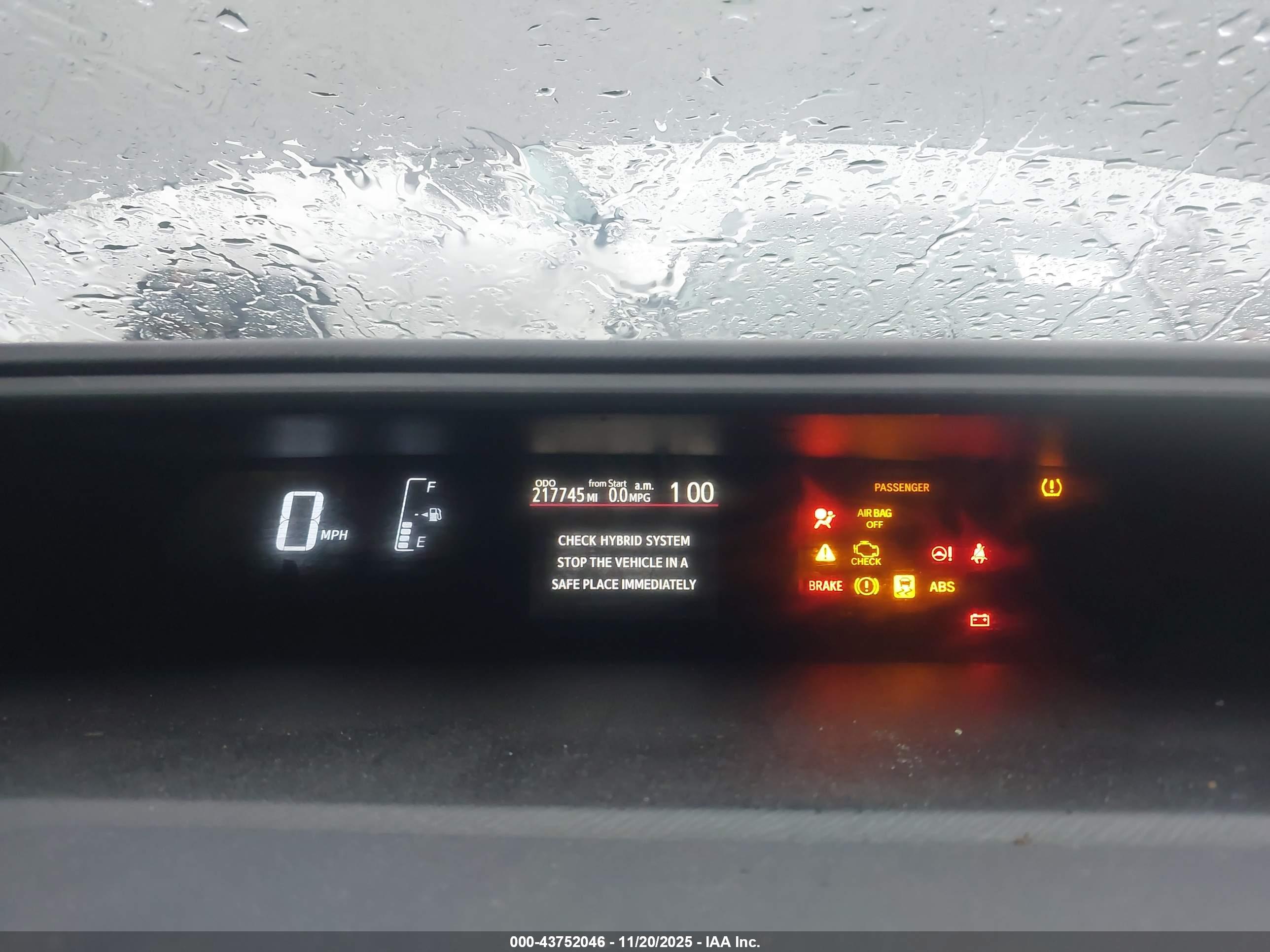 TOYOTA PRIUS image 7