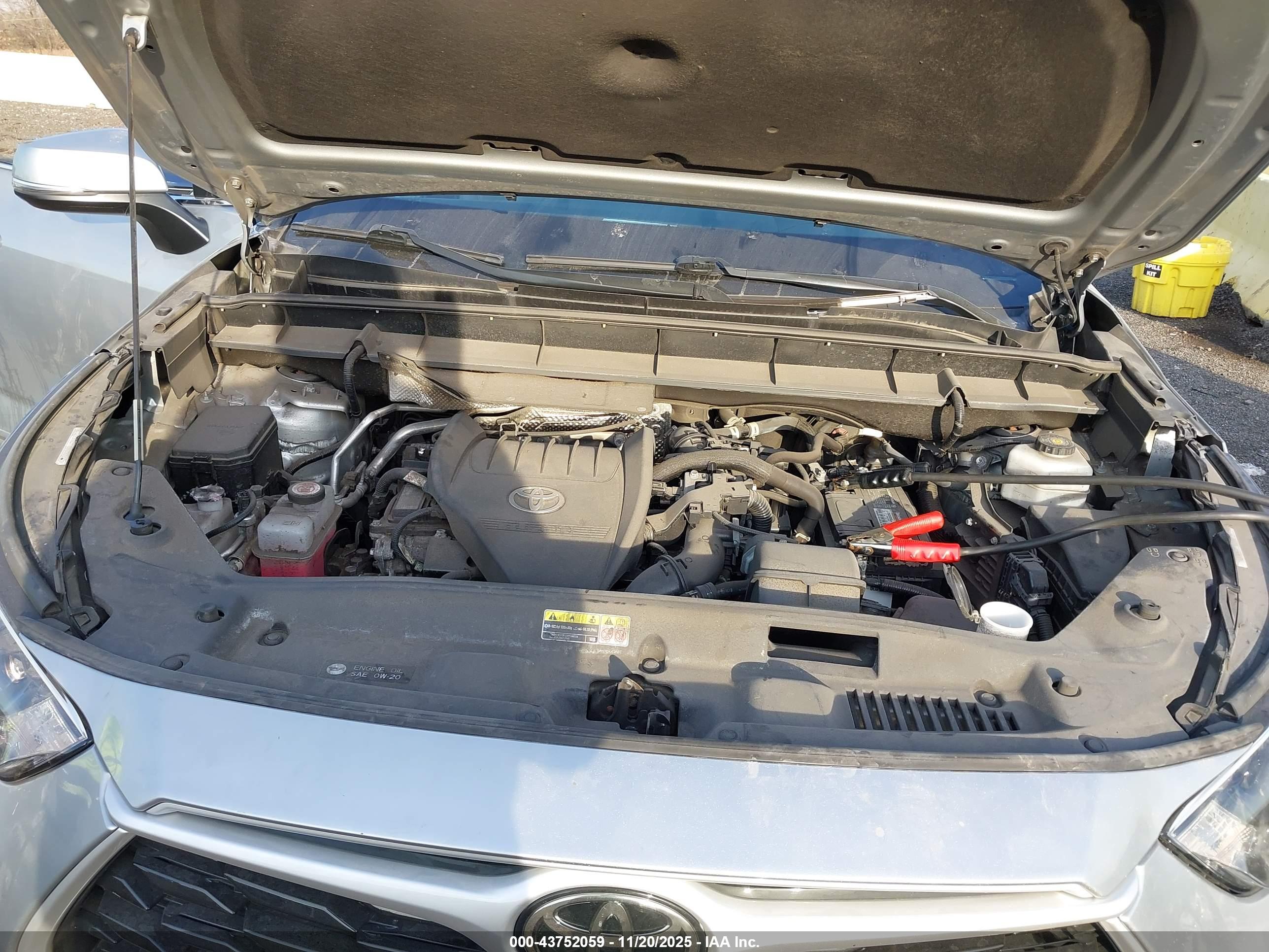 TOYOTA HIGHLANDER image 10