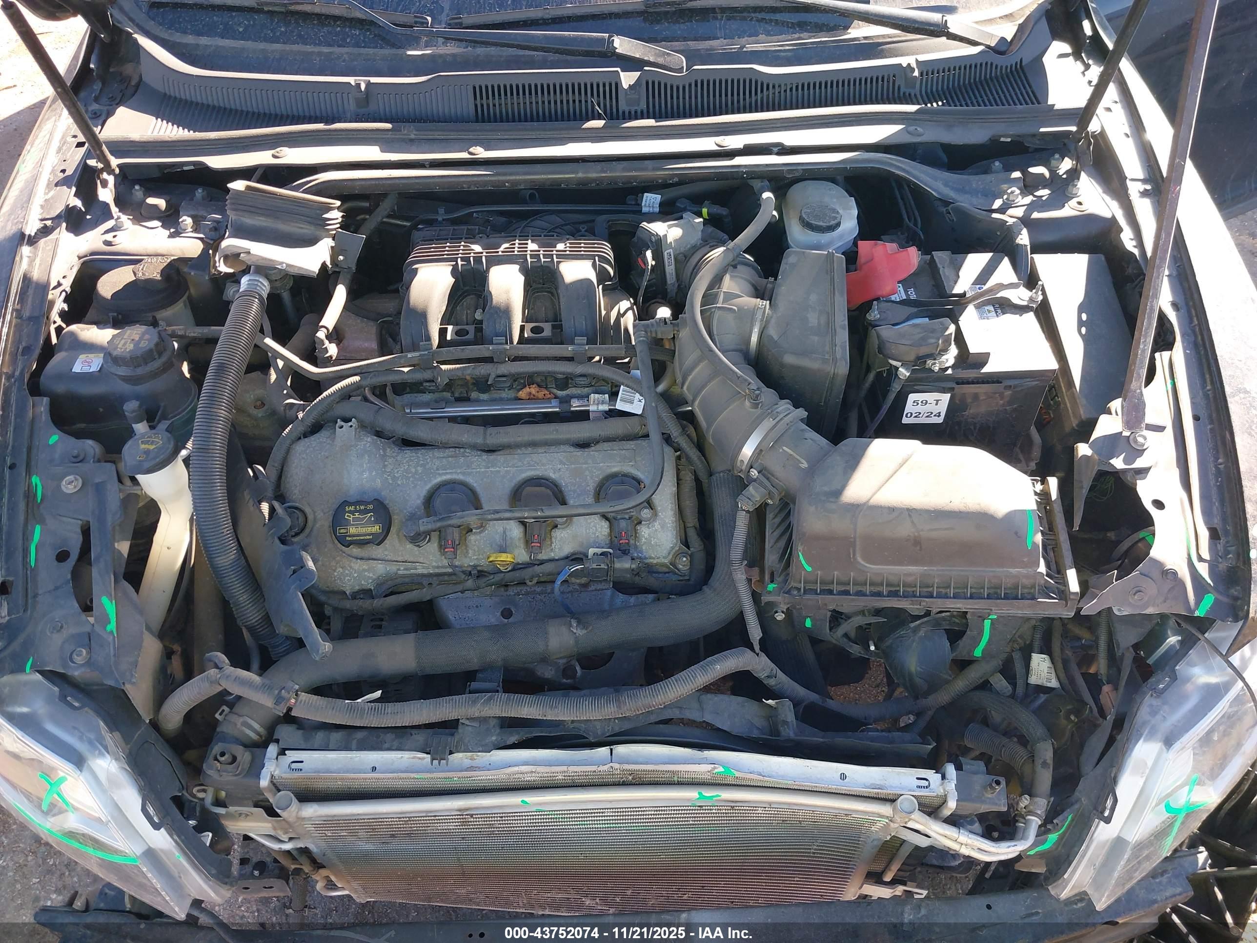 FORD TAURUS image 10