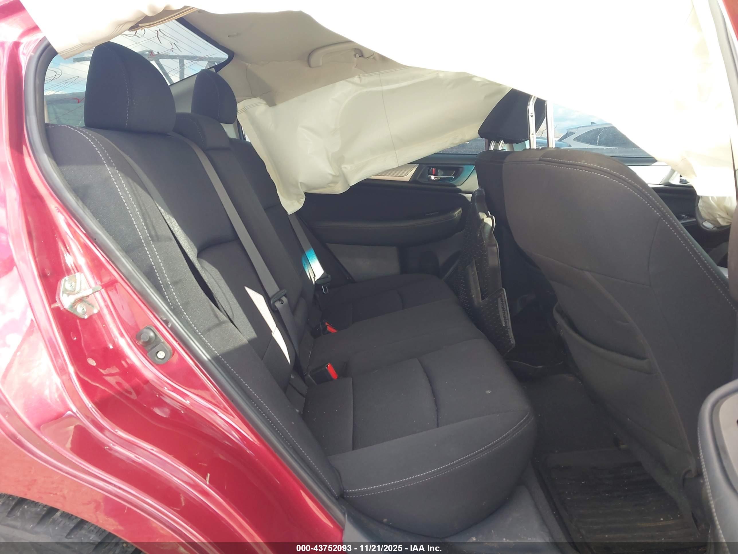 SUBARU LEGACY image 8