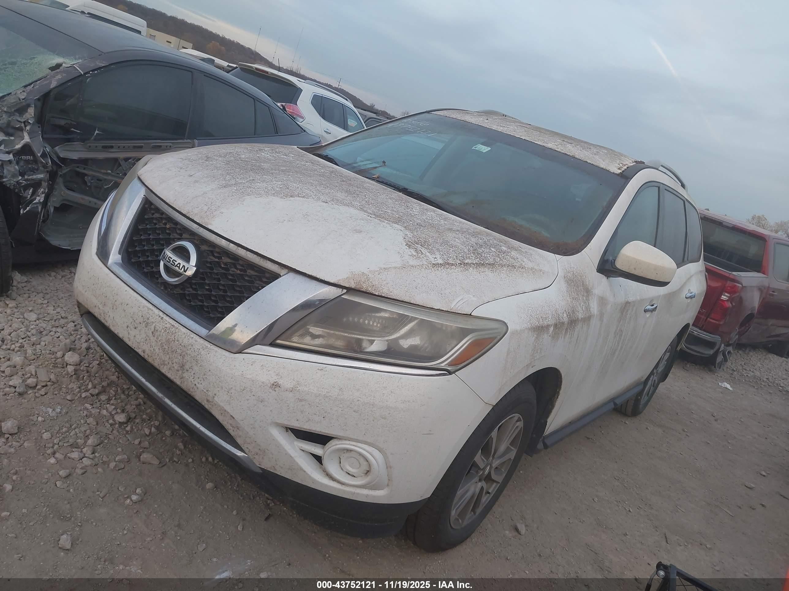 NISSAN PATHFINDER image 2