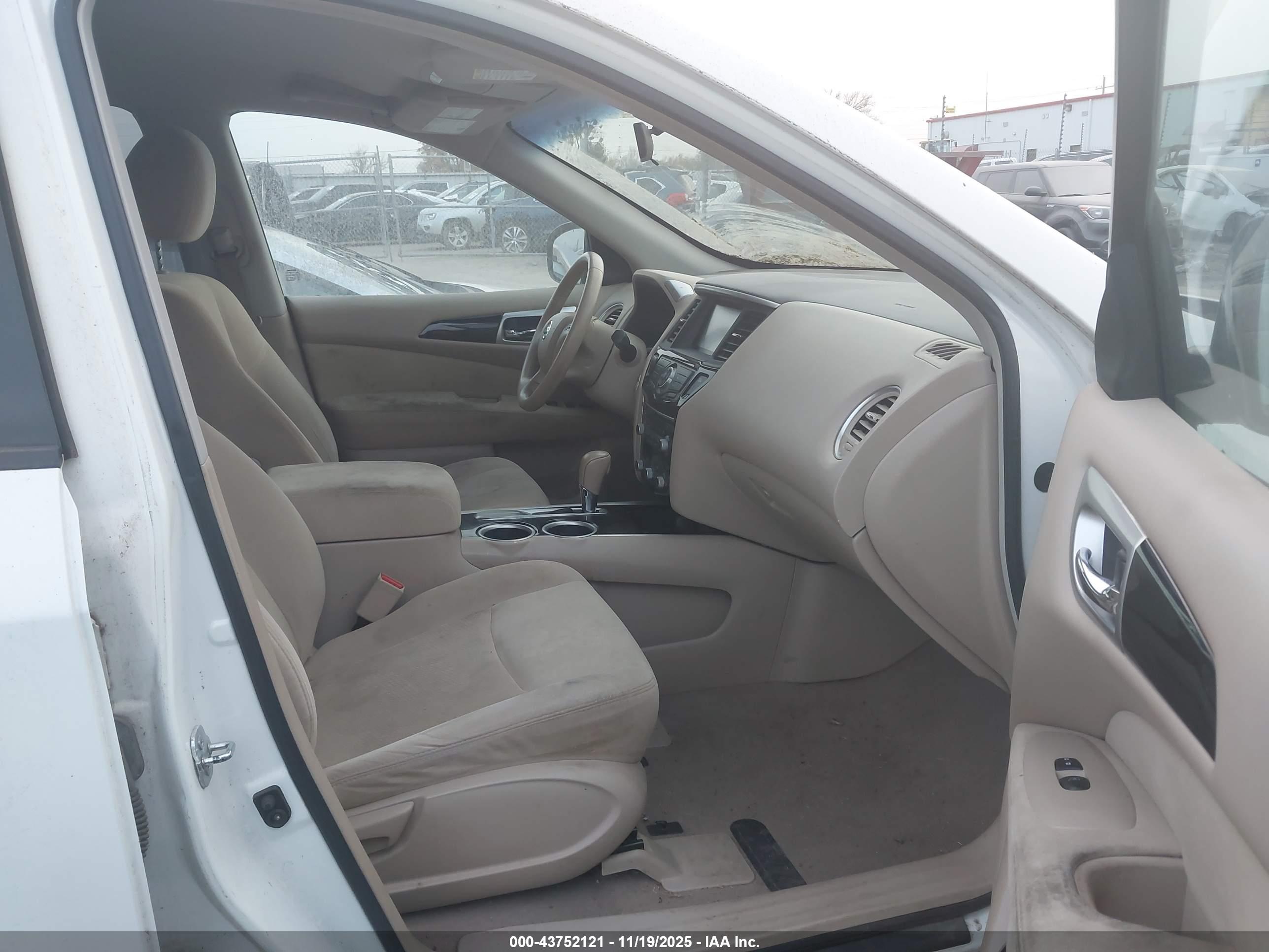 NISSAN PATHFINDER image 5
