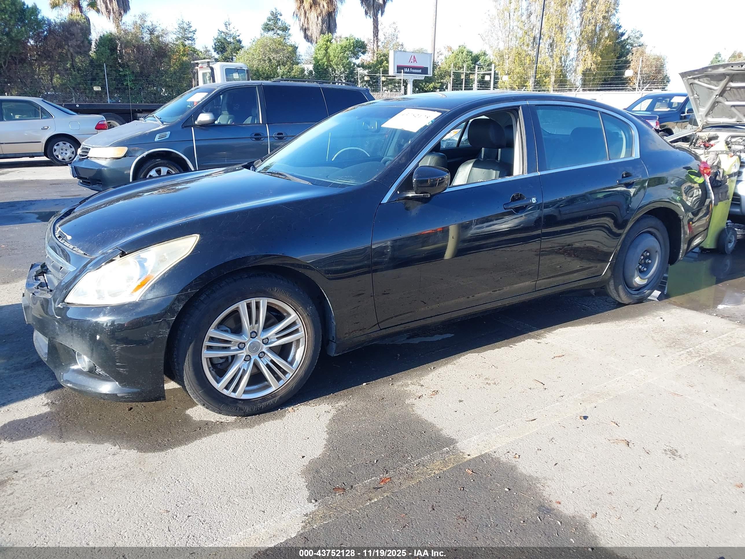INFINITI G25 image 2