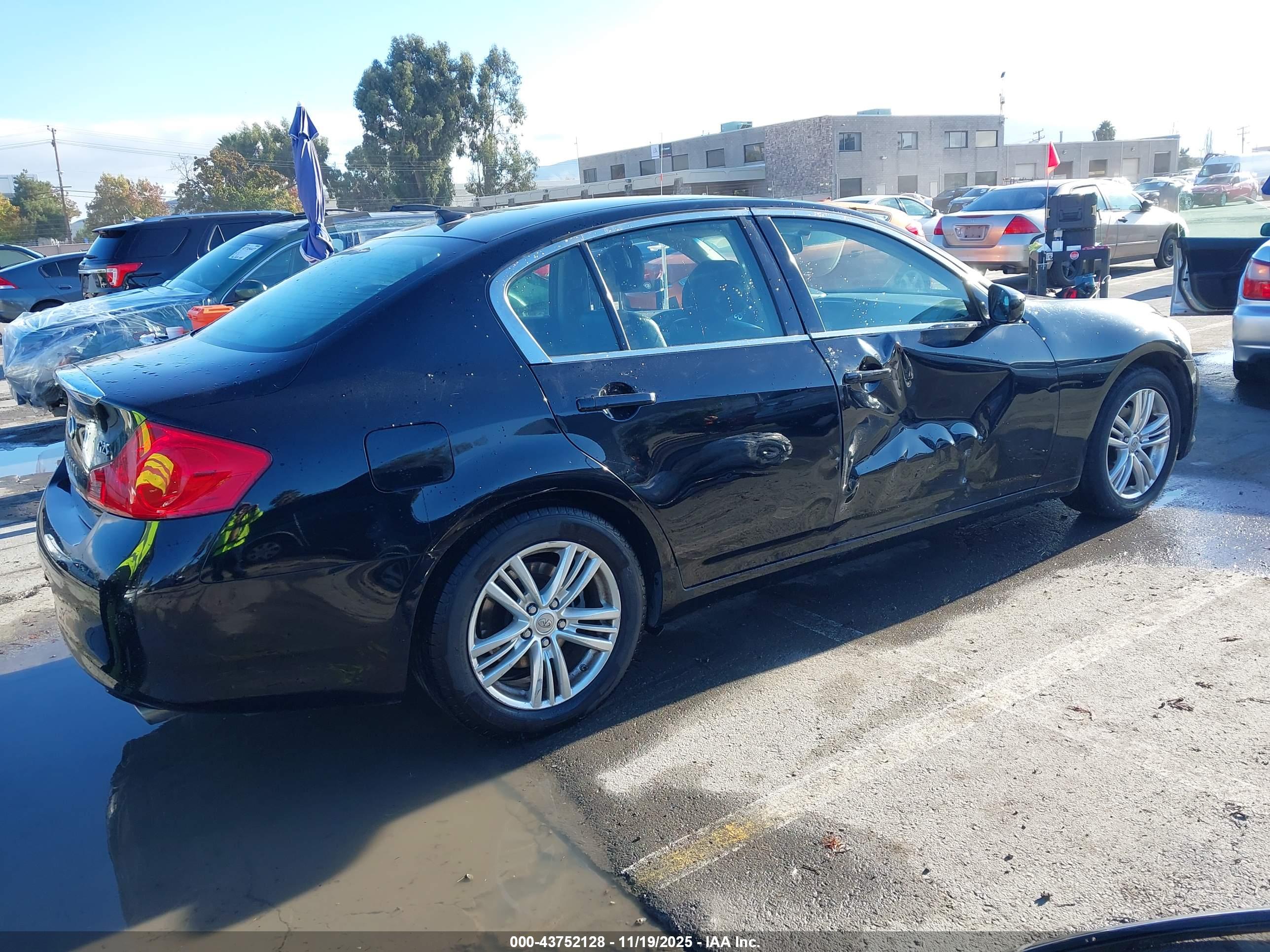 INFINITI G25 image 4