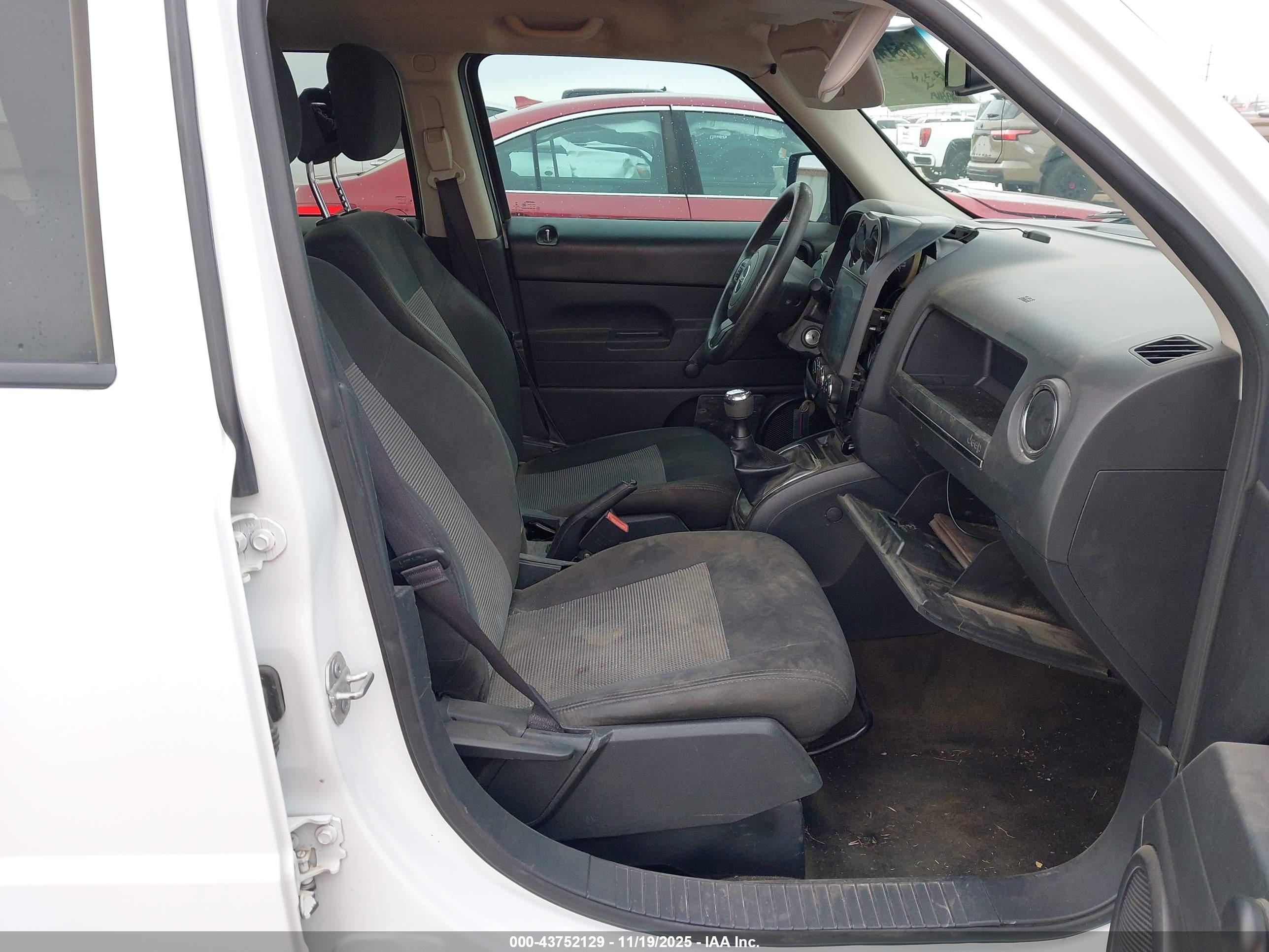 JEEP PATRIOT image 5
