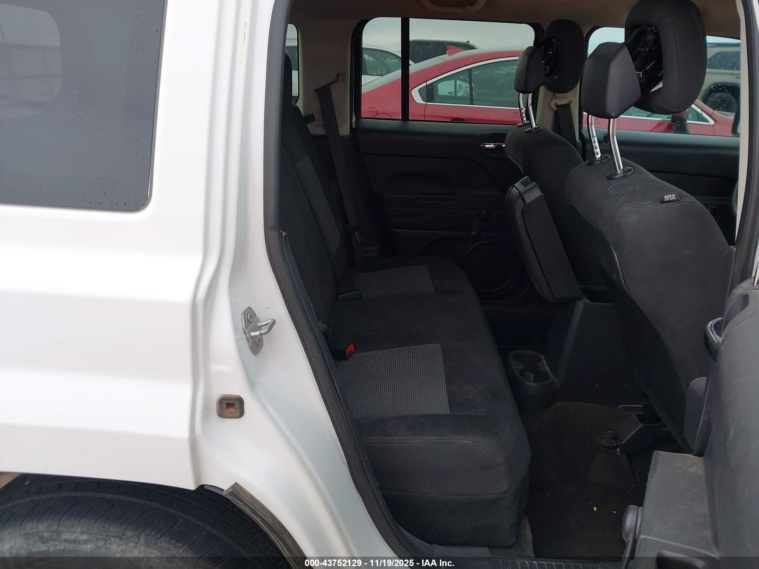 JEEP PATRIOT image 8
