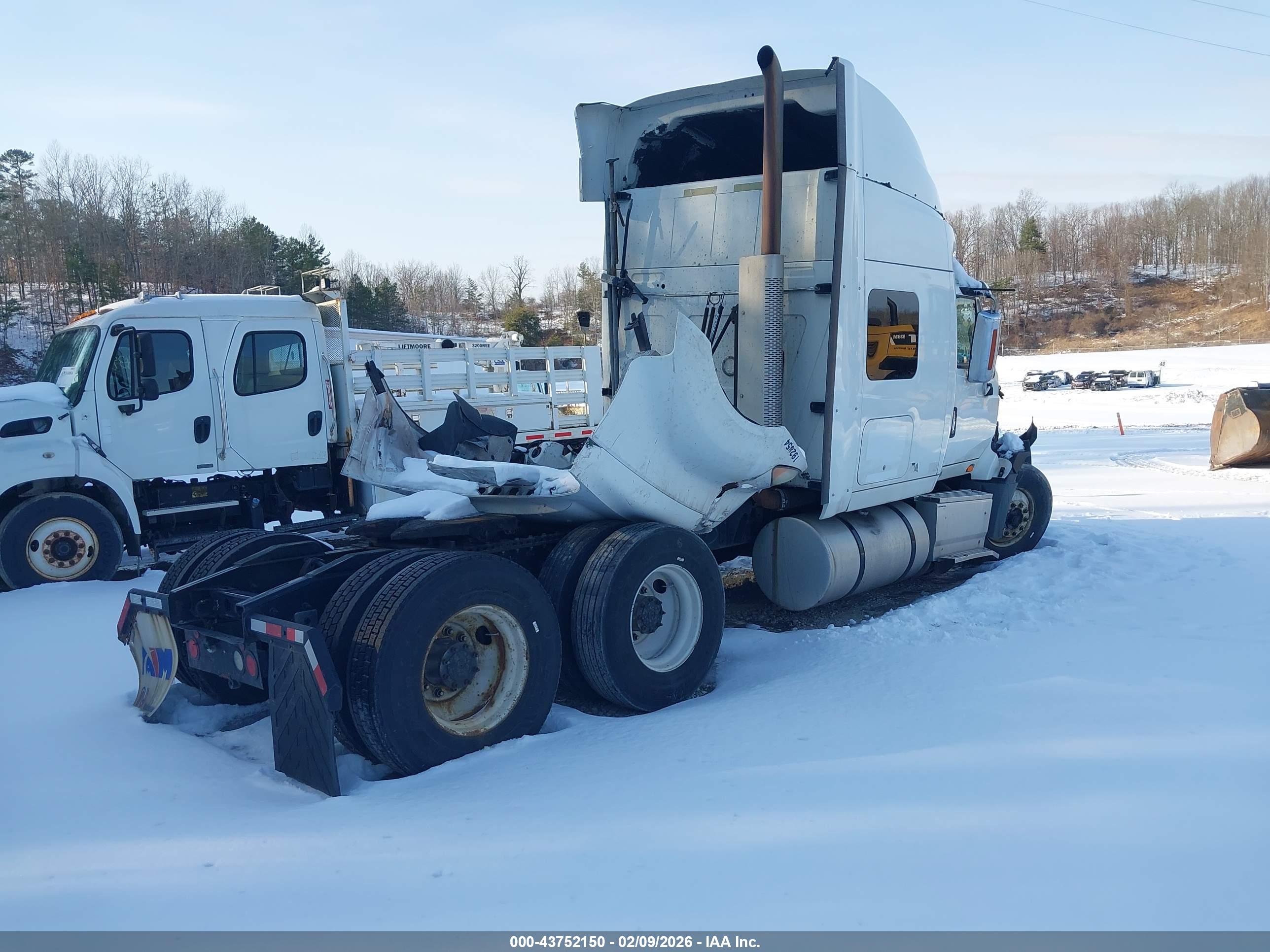 INTERNATIONAL PROSTAR+ image 4