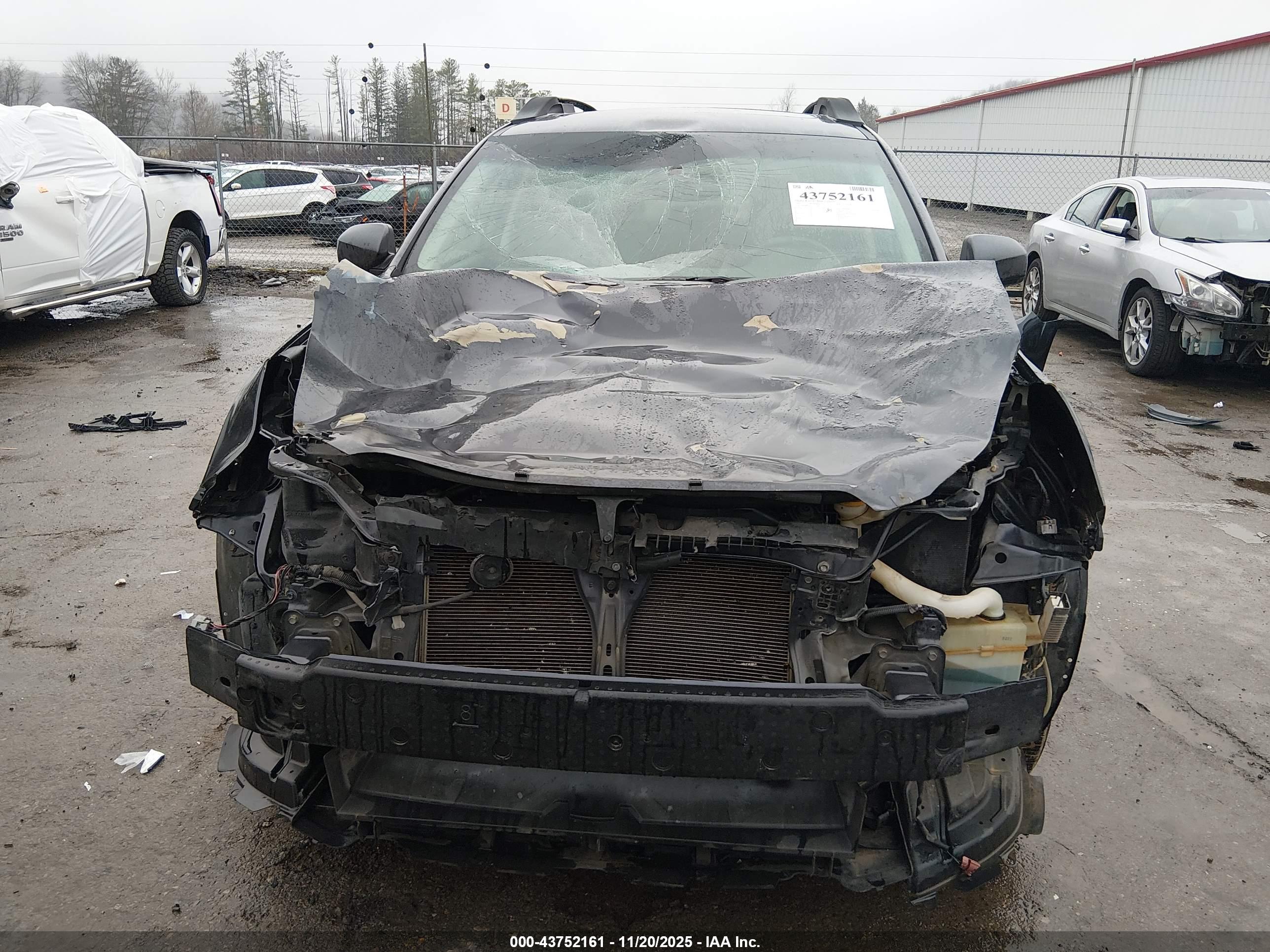 SUBARU OUTBACK image 6