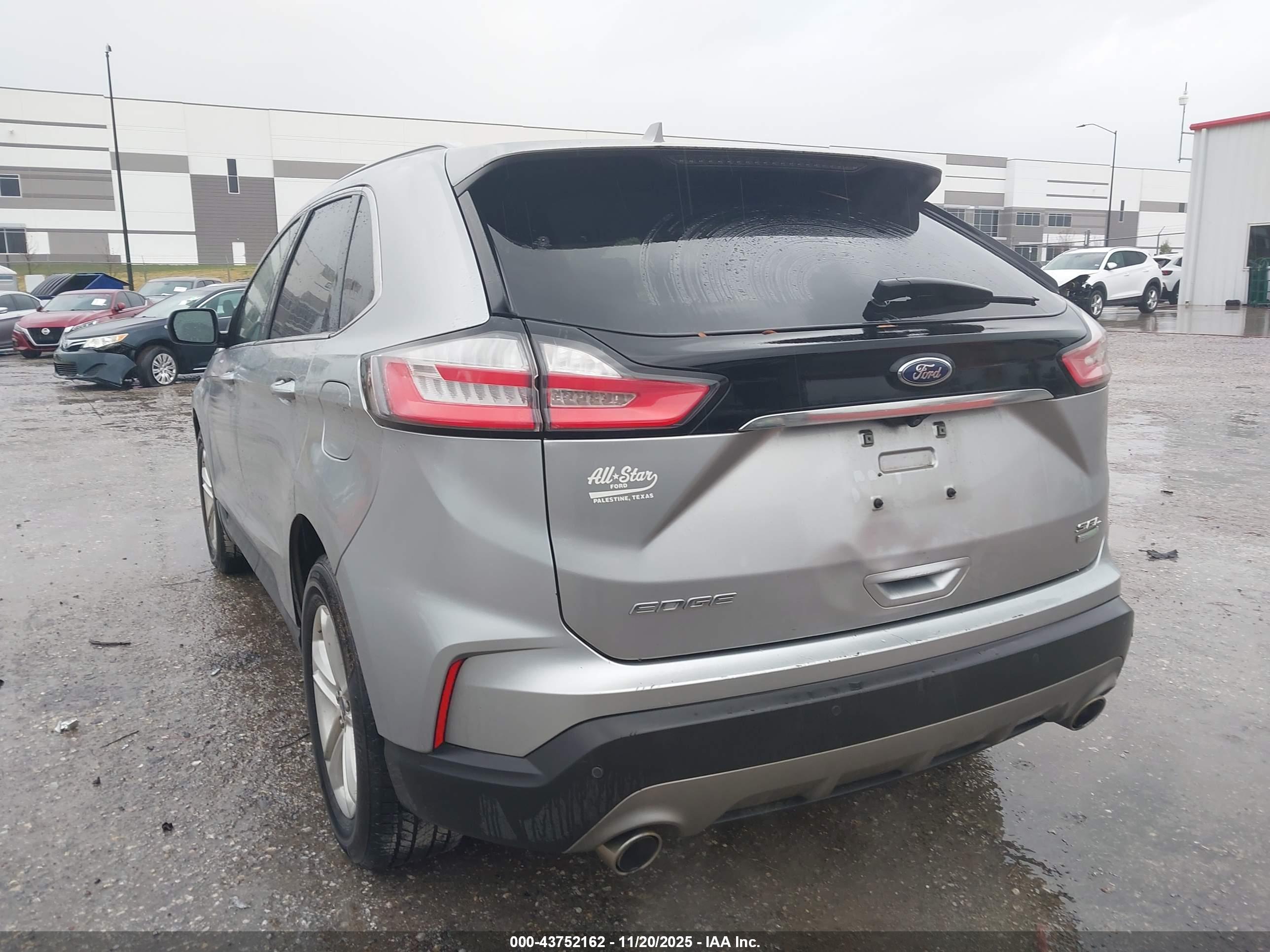 FORD EDGE image 3
