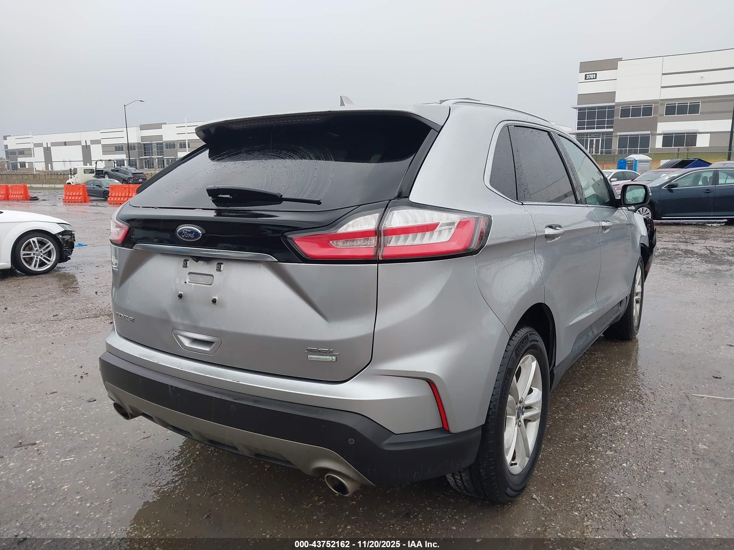 FORD EDGE image 4
