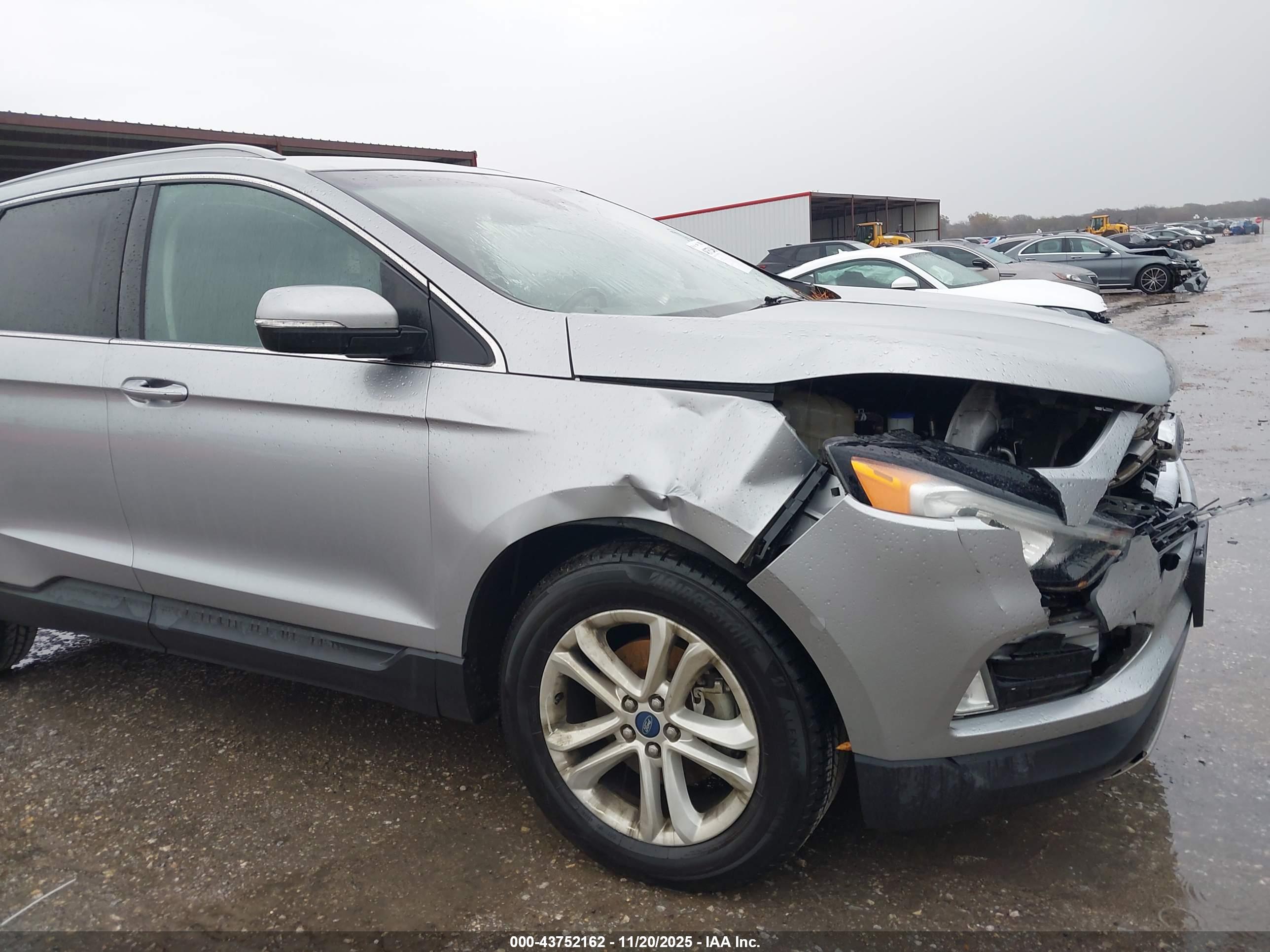FORD EDGE image 6